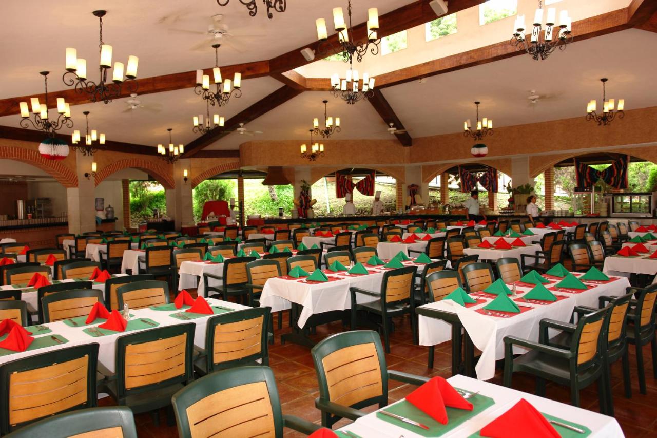 Azul Ixtapa Beach Resort & Convention Center