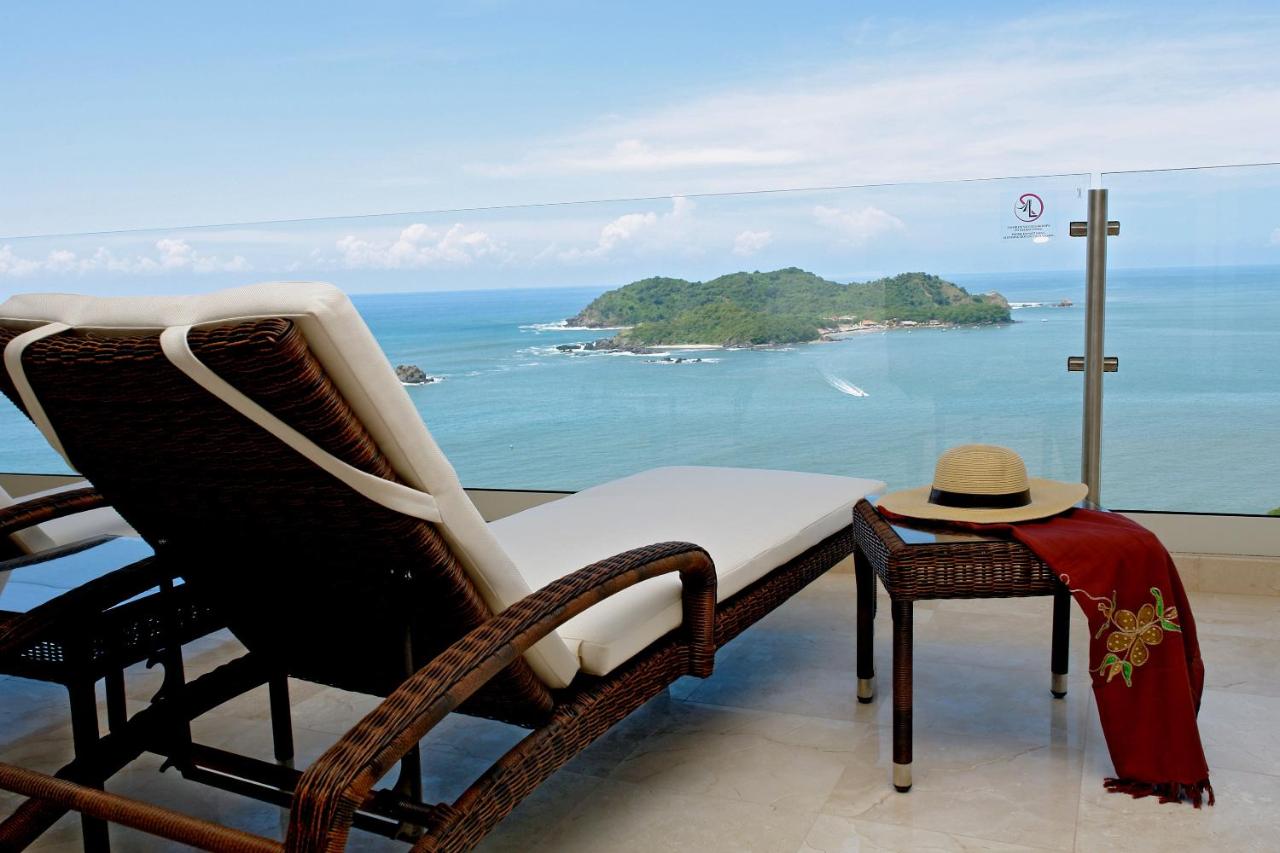 Azul Ixtapa Grand Beach Resort & Convention Center