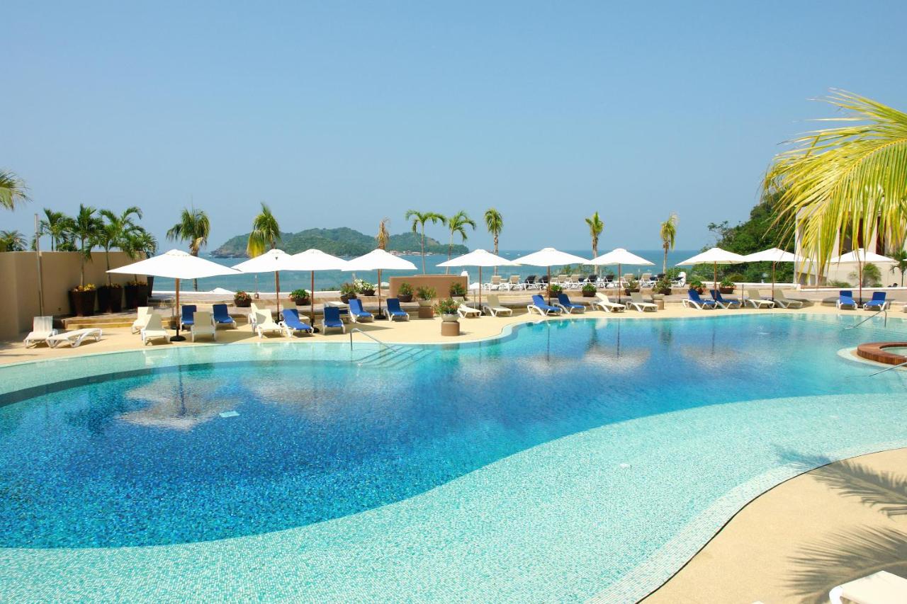 Azul Ixtapa Grand Beach Resort & Convention Center