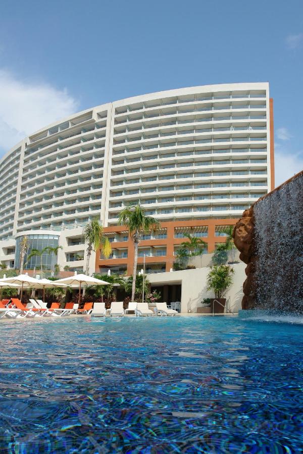 Azul Ixtapa Grand Beach Resort & Convention Center
