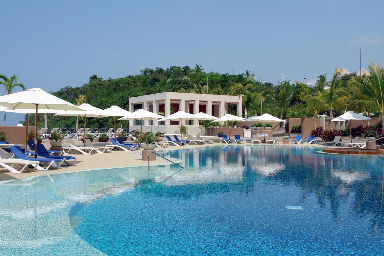 Azul Ixtapa Grand Beach Resort & Convention Center