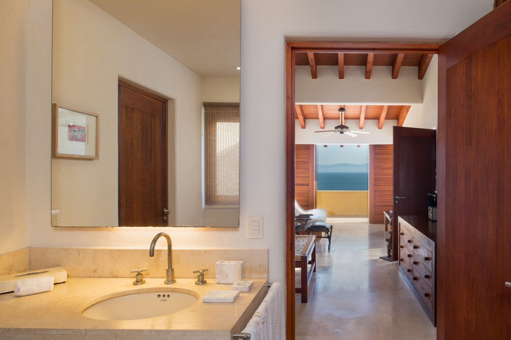 Casa Larimar