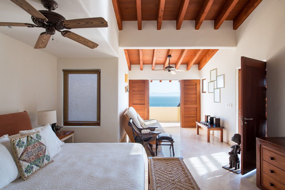 Casa Larimar
