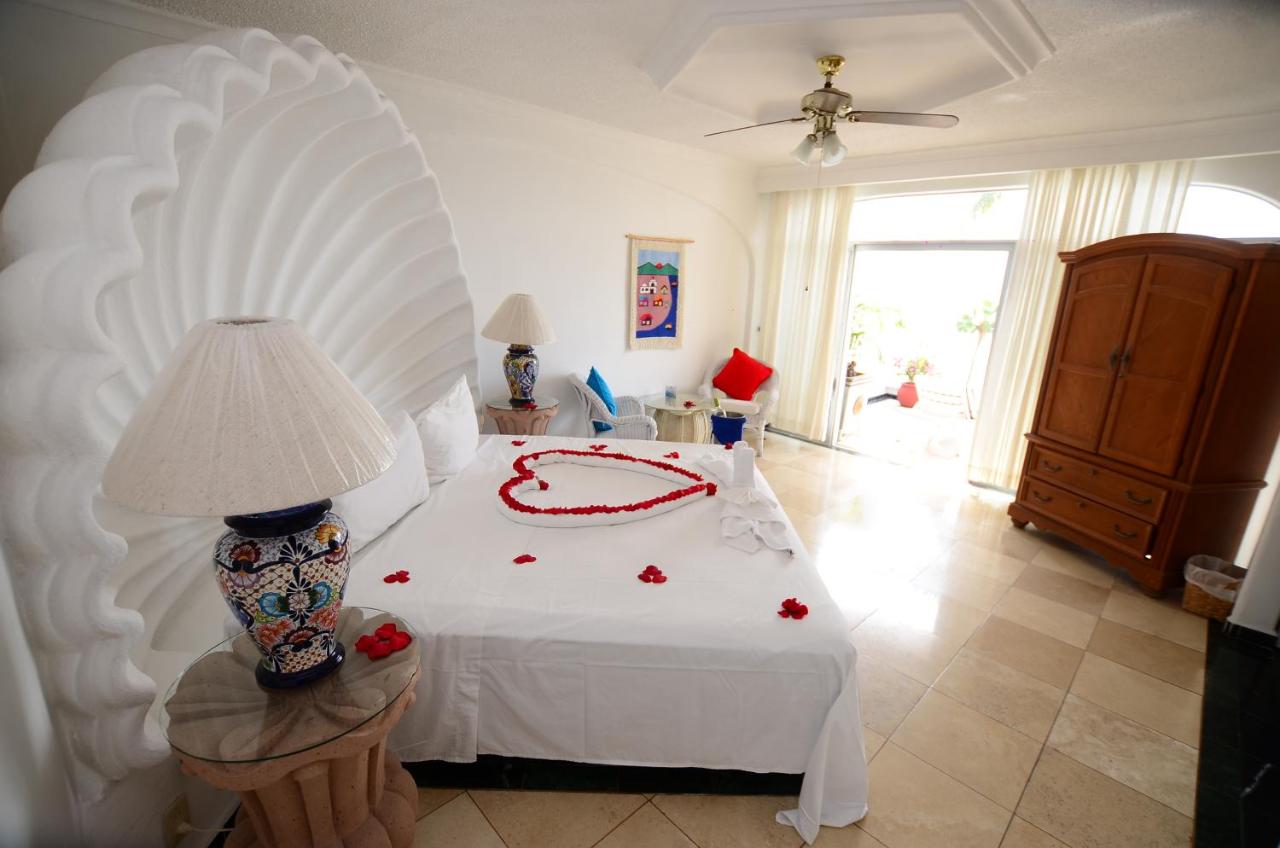 Dolphin Cove Inn
