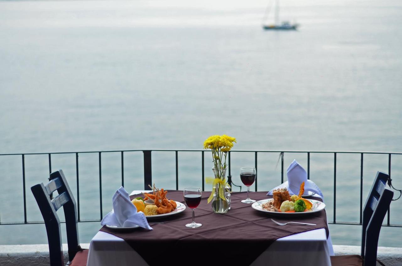 Dolphin Cove Inn