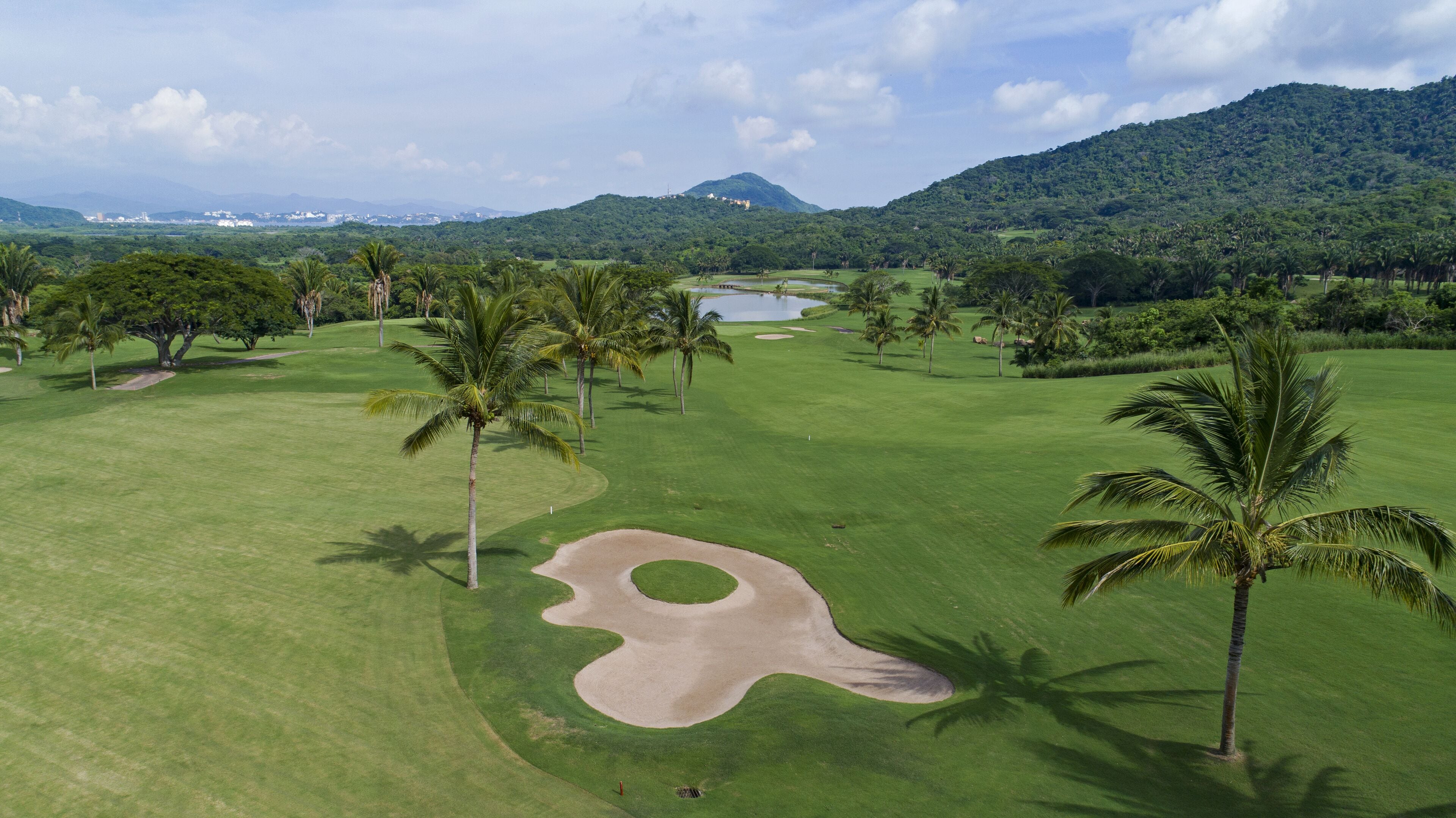 El Corazón Resort