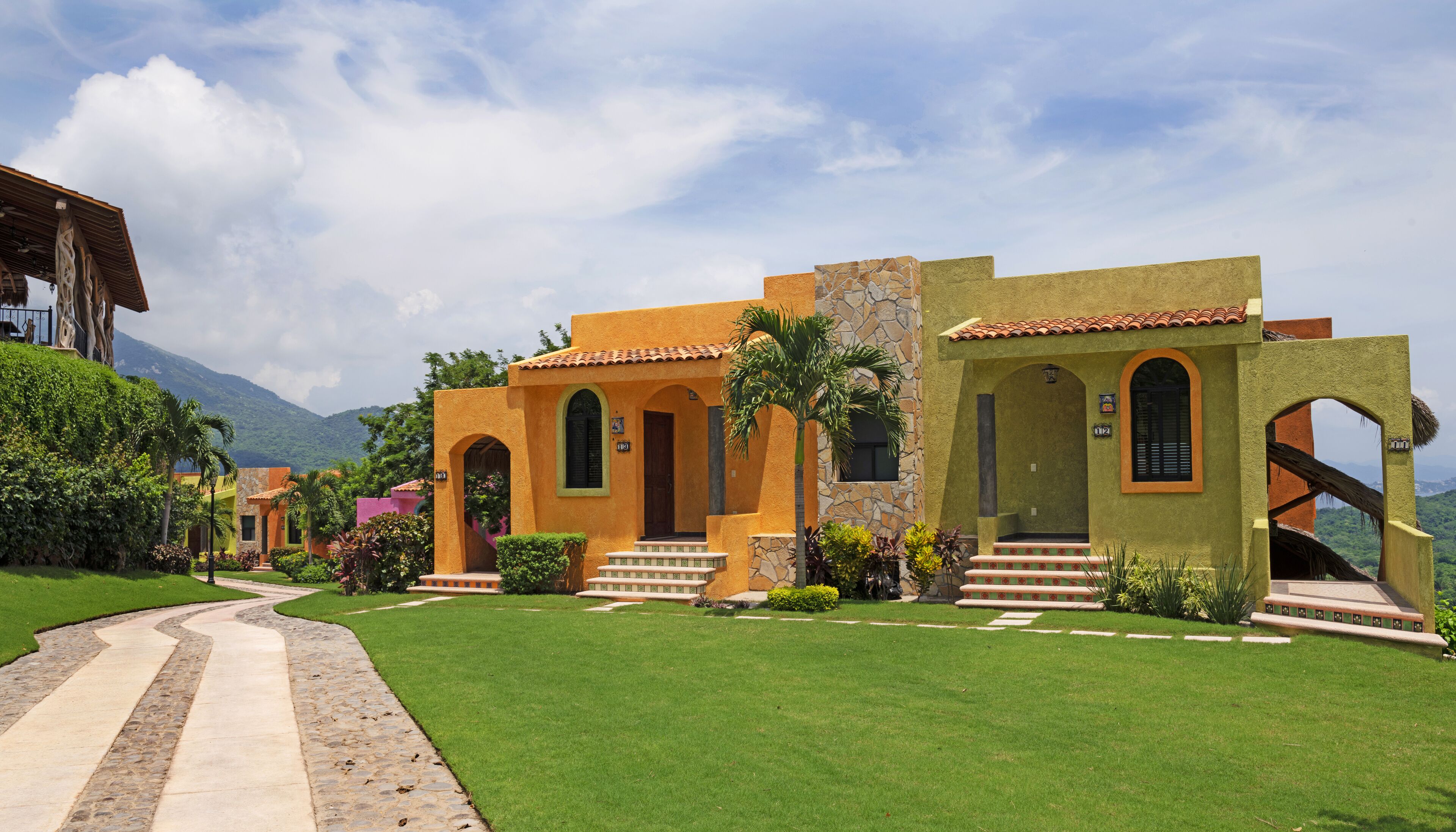 El Corazón Resort