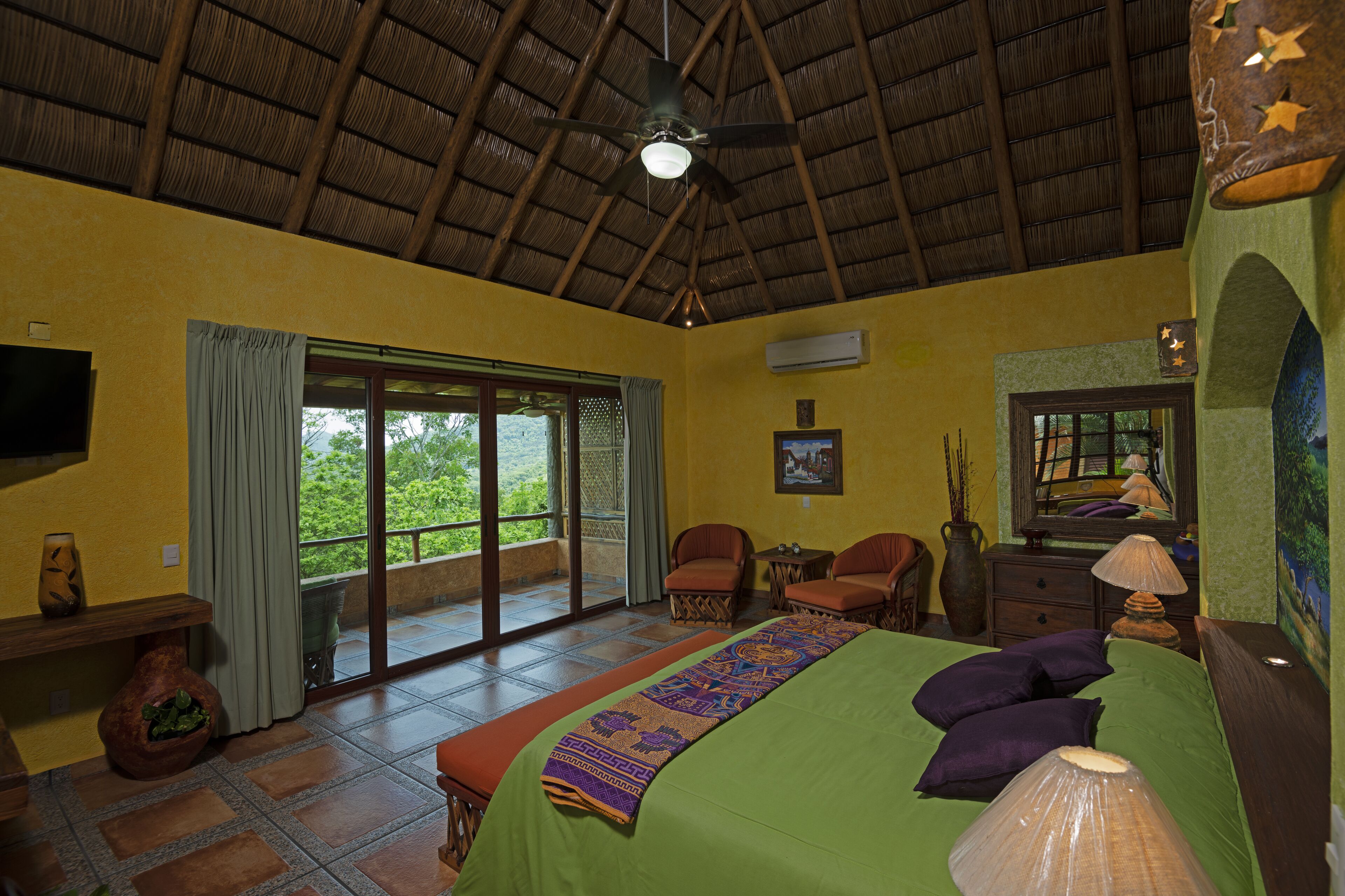 El Corazón Resort