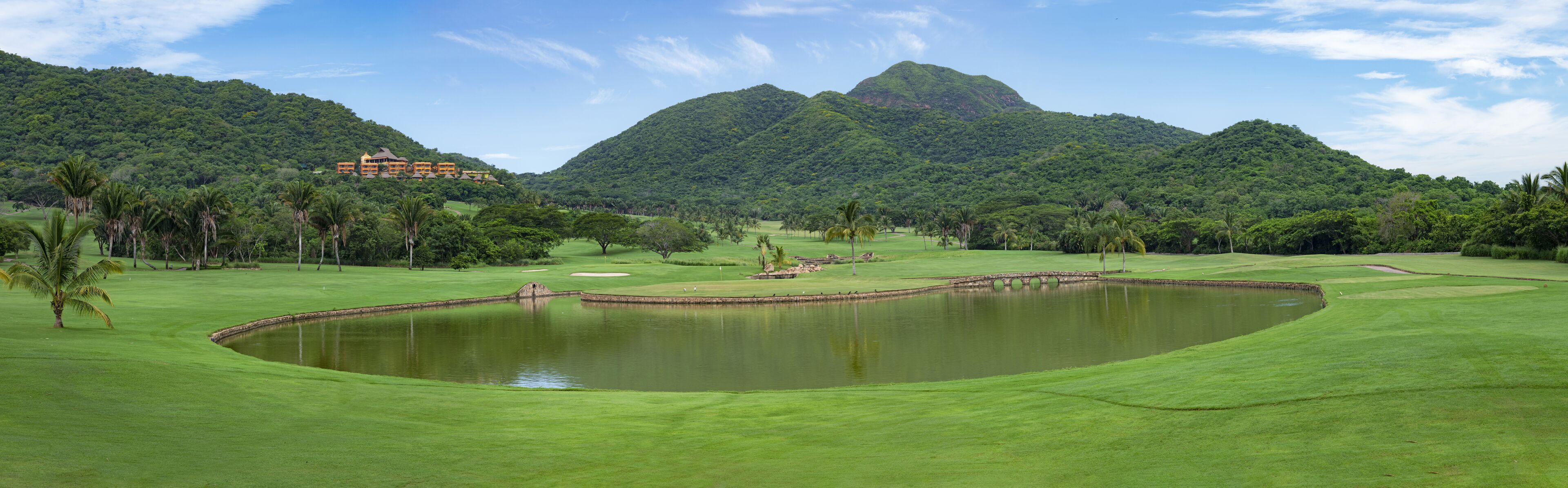 El Corazón Resort