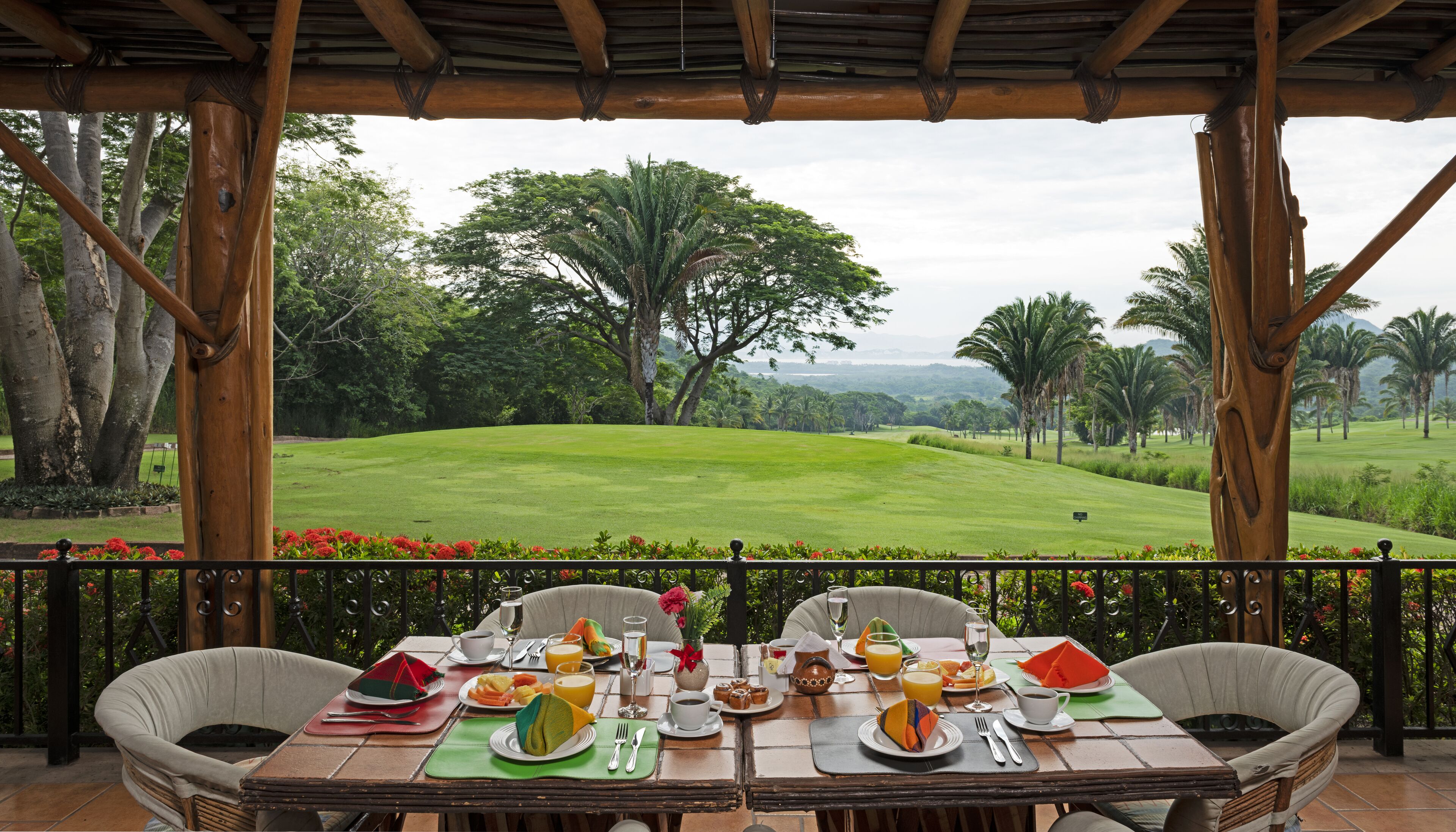 El Corazón Resort