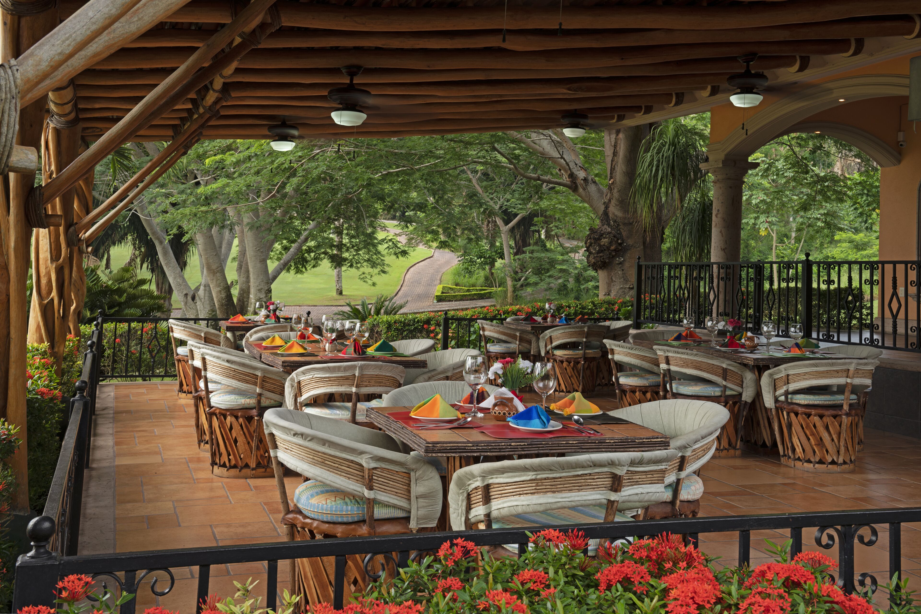El Corazón Resort