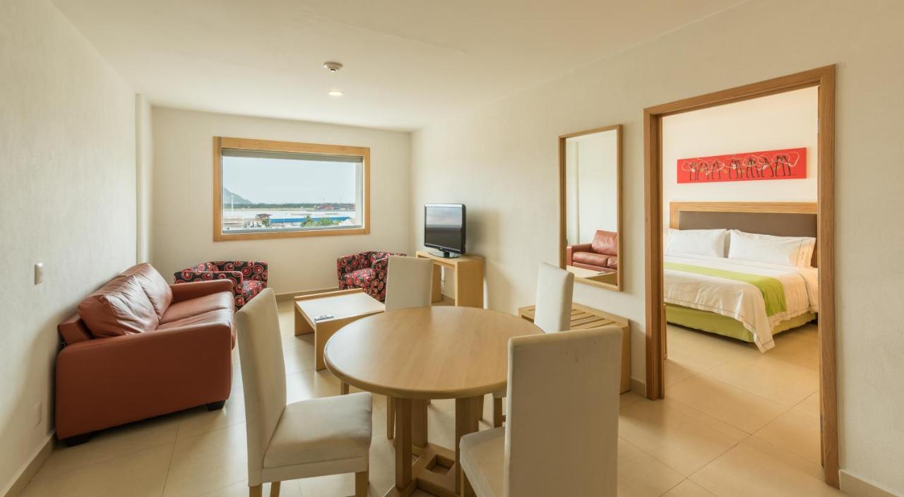 Holiday Inn Express Manzanillo