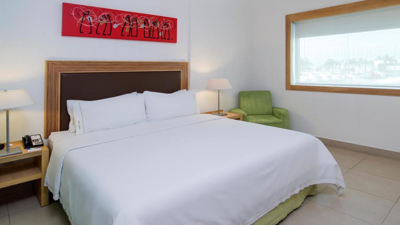 Holiday Inn Express Manzanillo