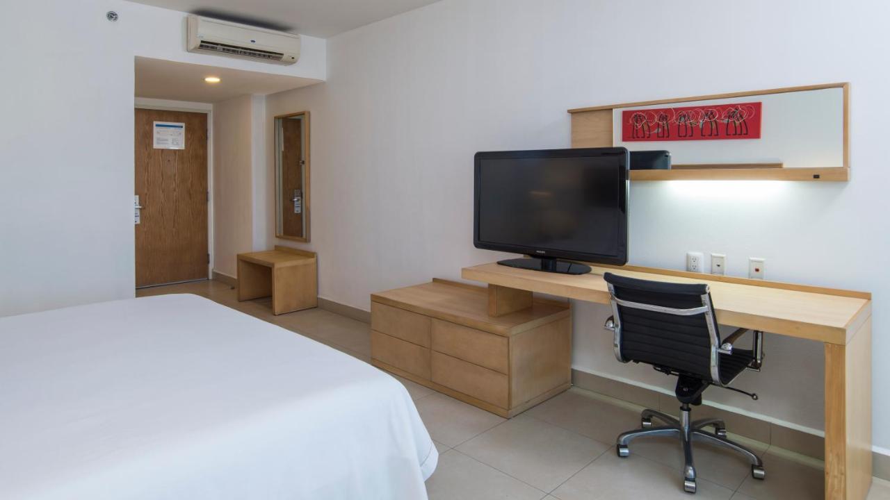 Holiday Inn Express Manzanillo