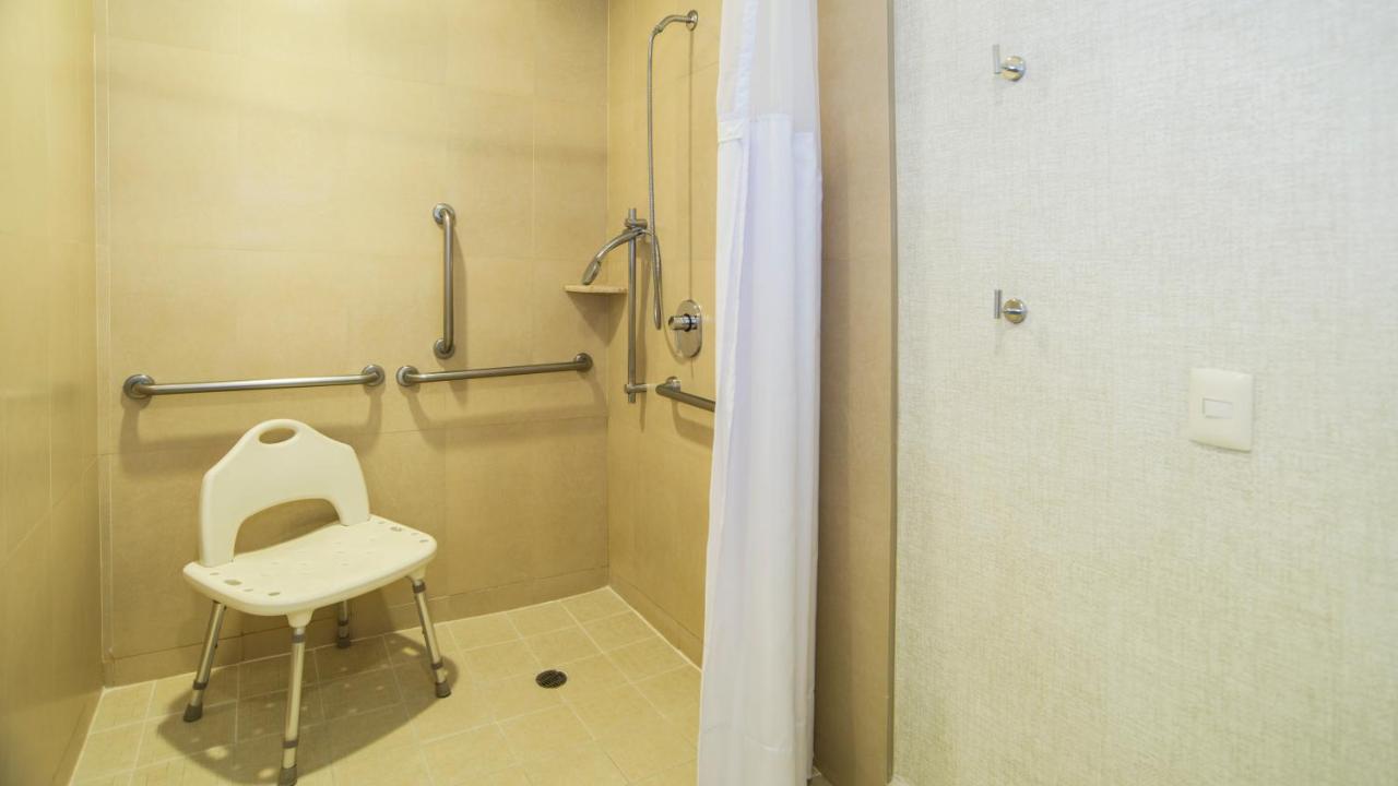 Holiday Inn Express Manzanillo