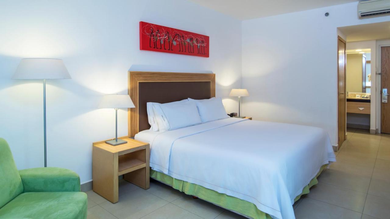 Holiday Inn Express Manzanillo