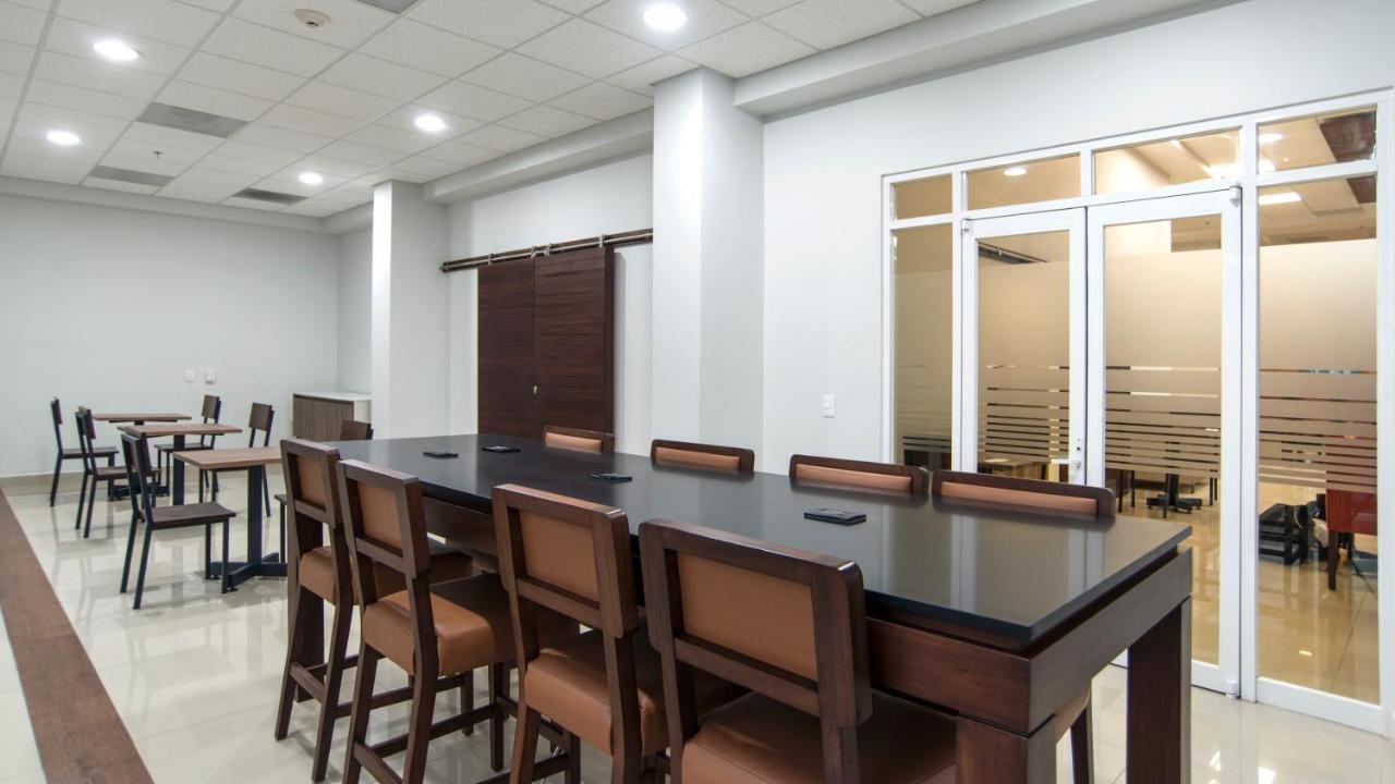 Holiday Inn Express Manzanillo