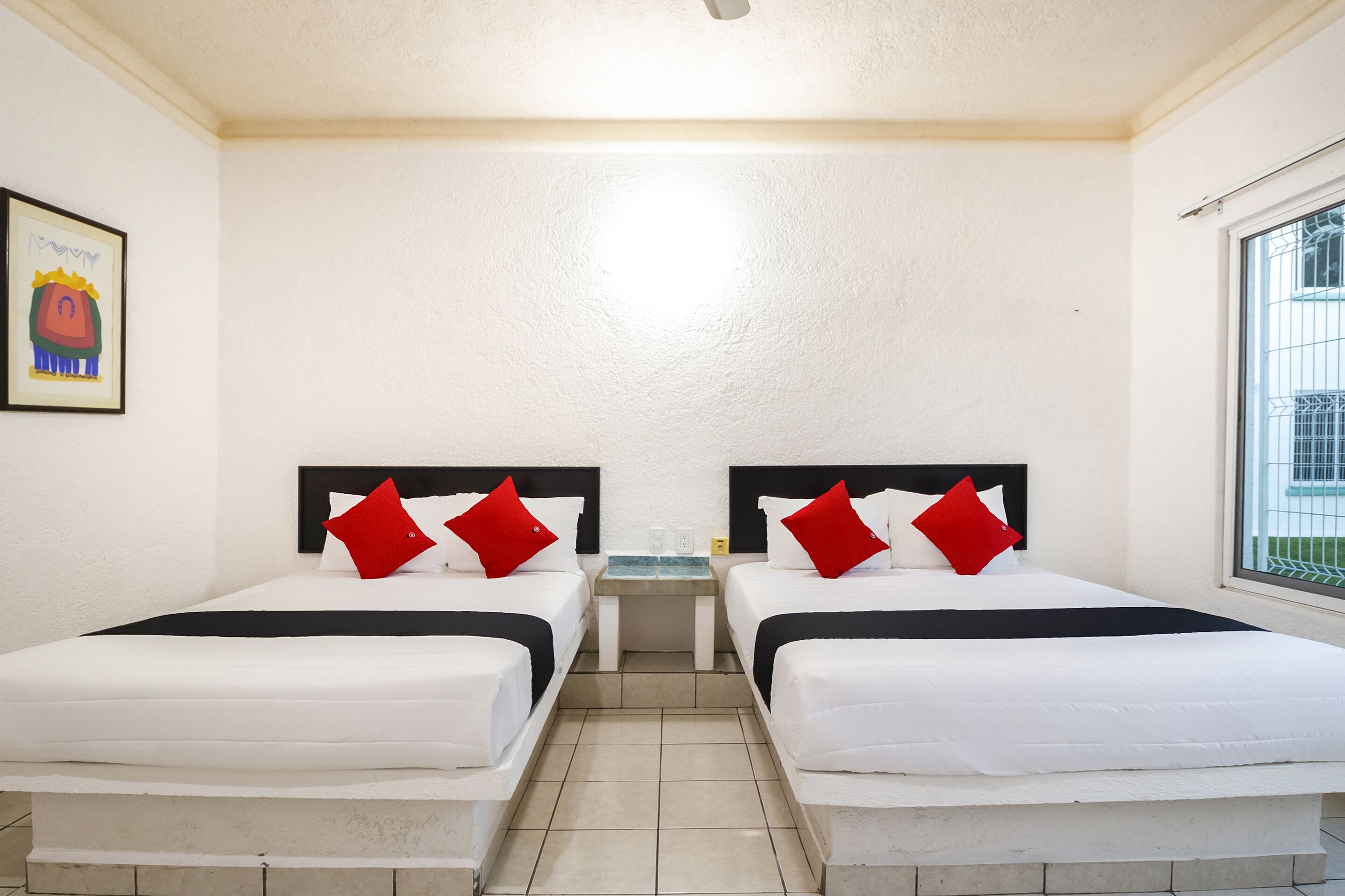Hotel Parotas by OYO Rooms