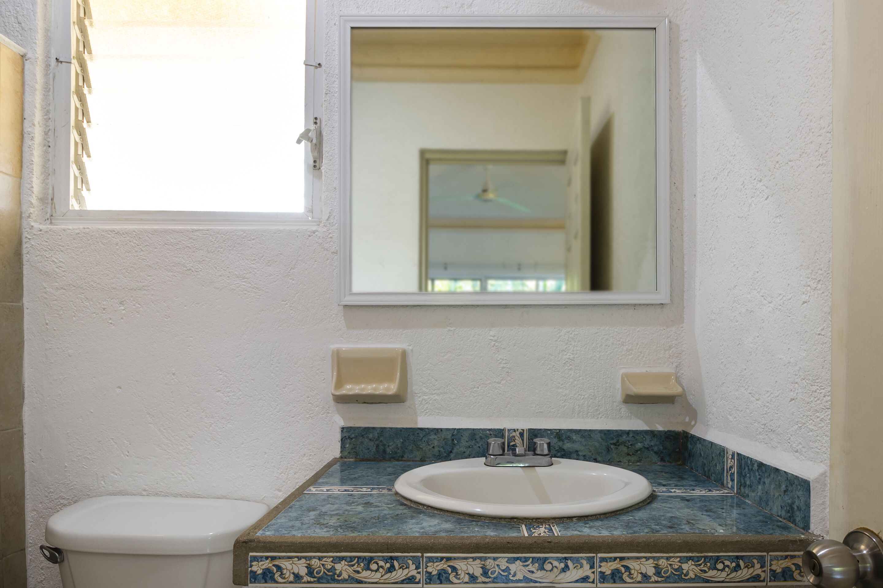 Hotel Parotas by OYO Rooms