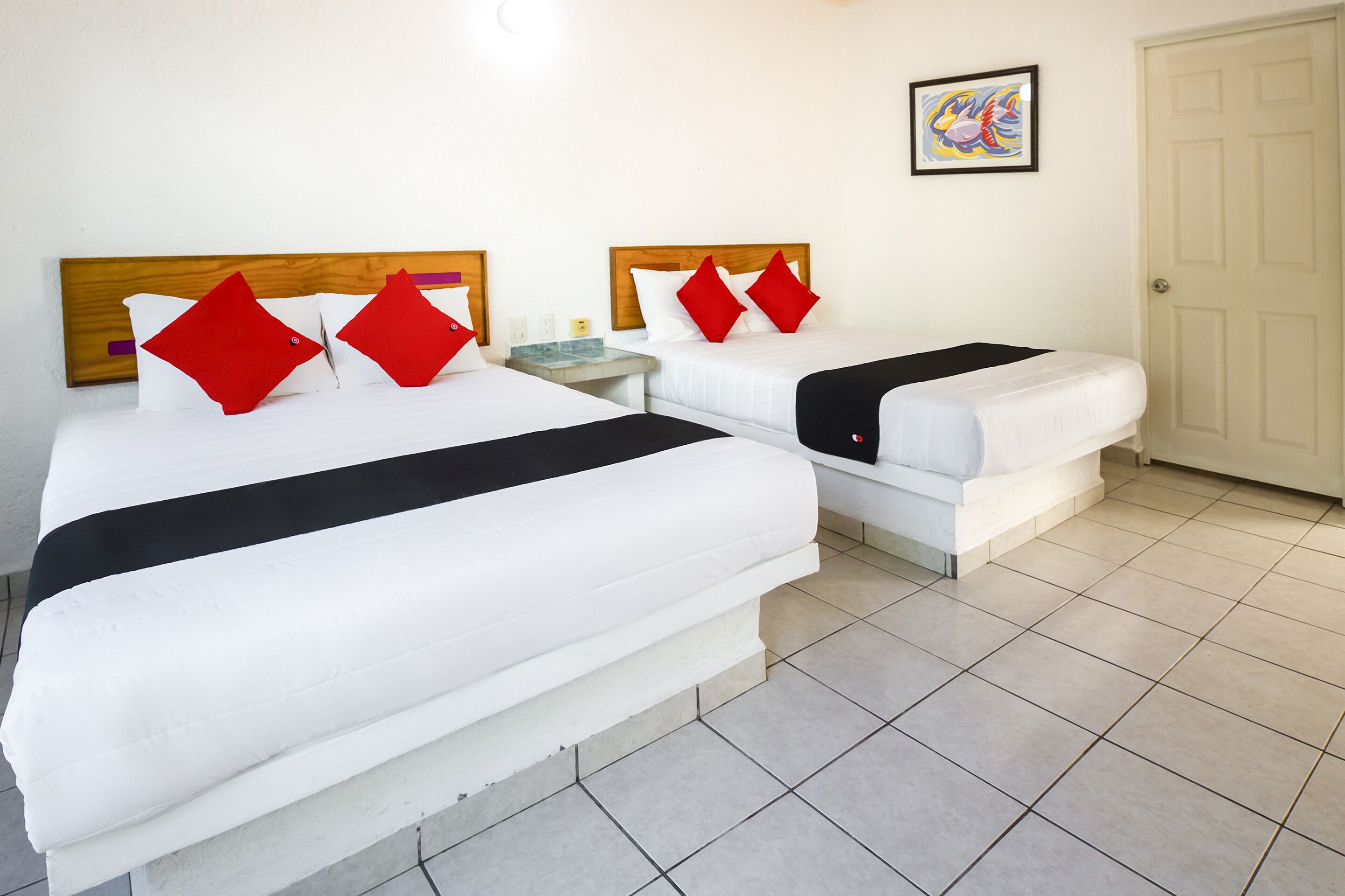 Hotel Parotas by OYO Rooms