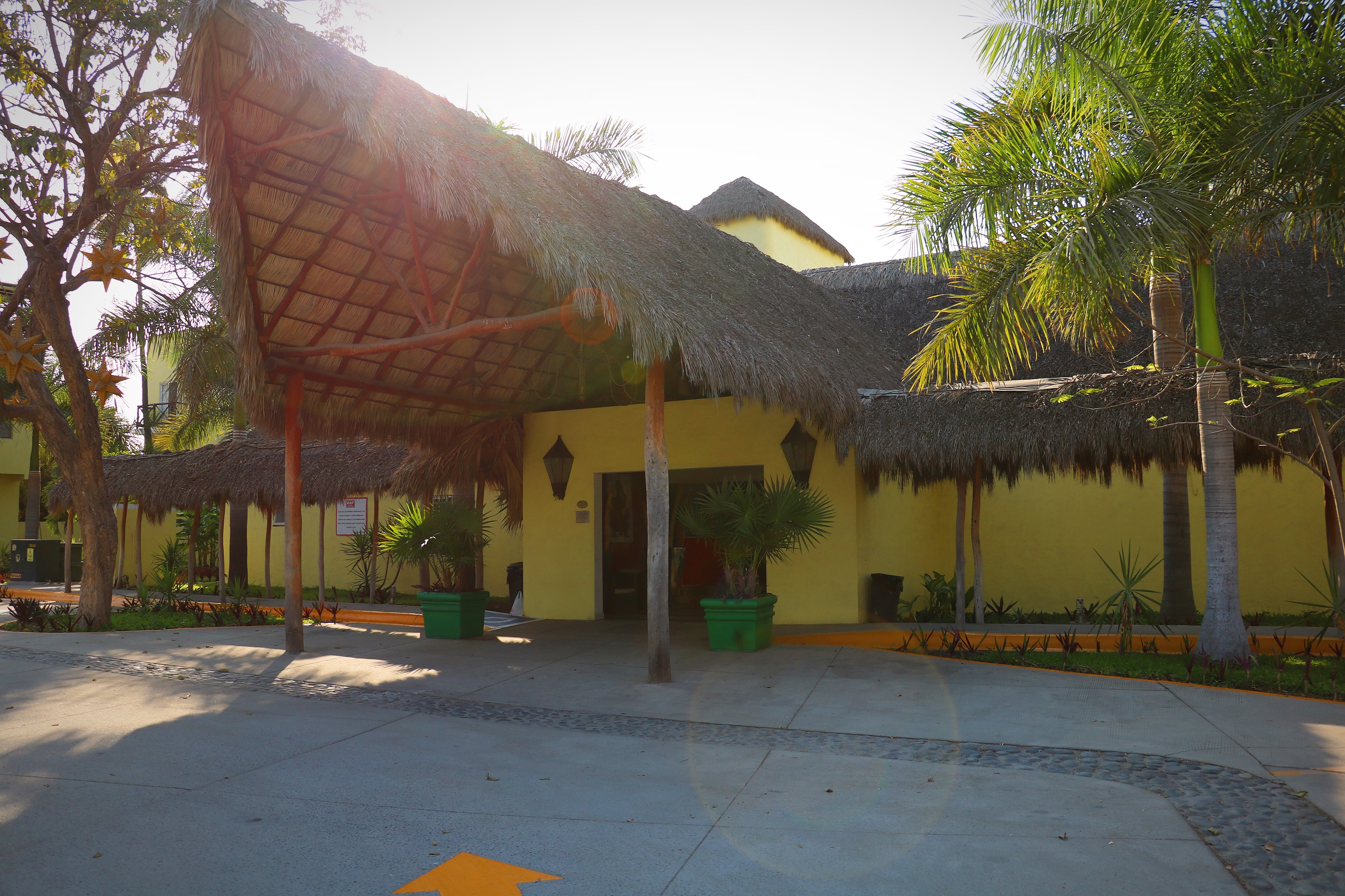 Zar Manzanillo