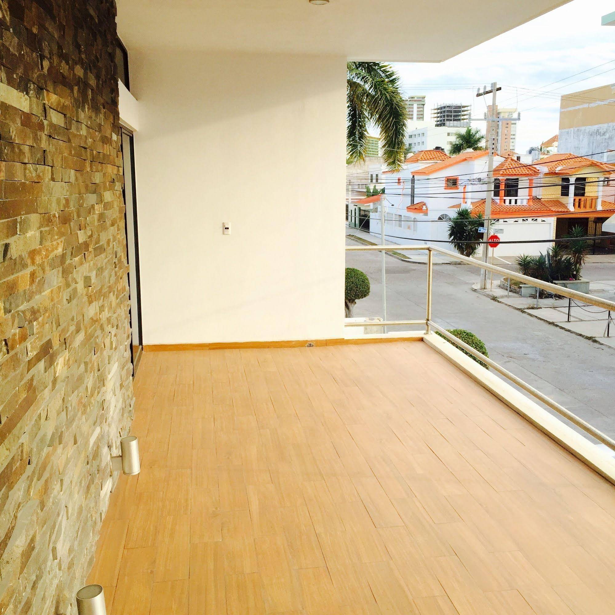 Apartamentos Torre II Condominios
