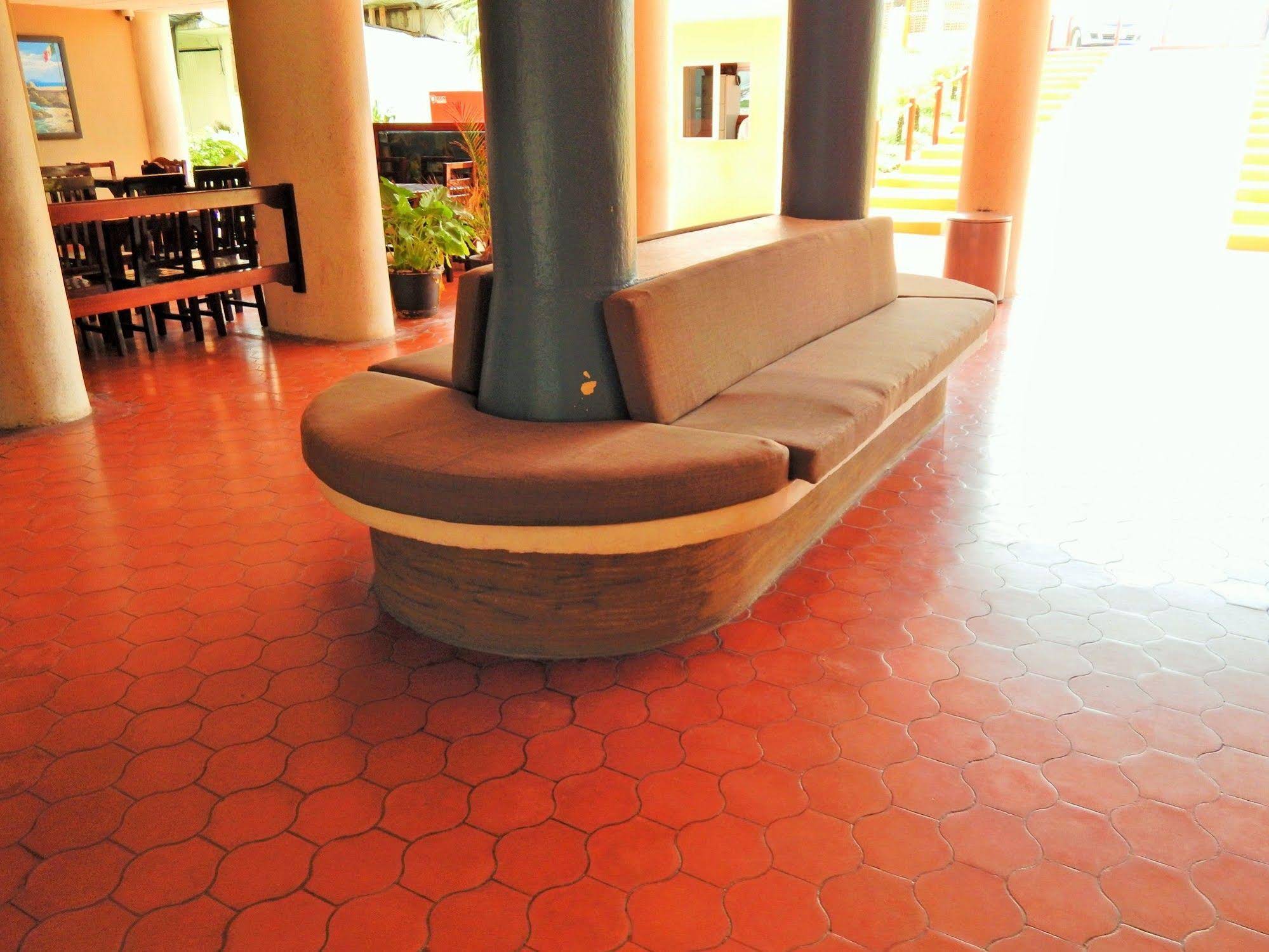 Hotel Las Jacarandas