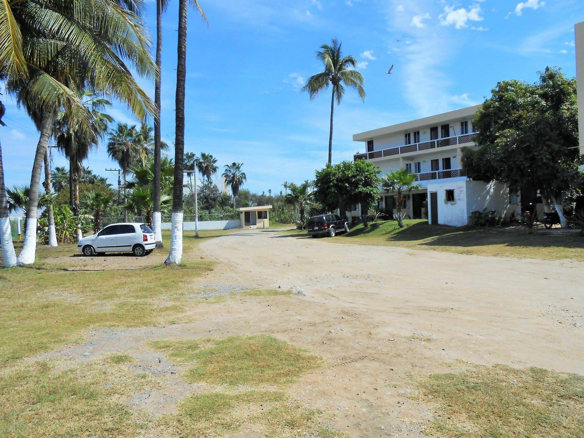 Hotel Las Jacarandas