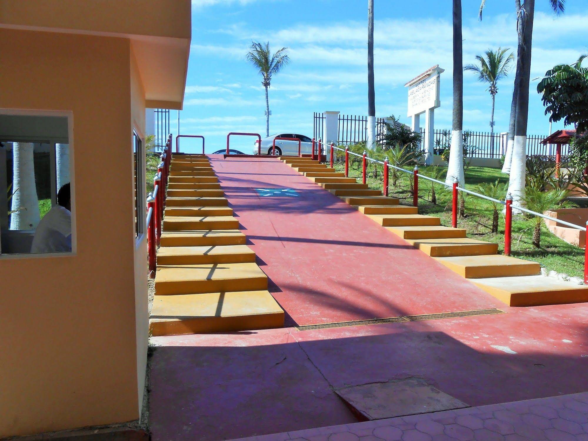 Hotel Las Jacarandas