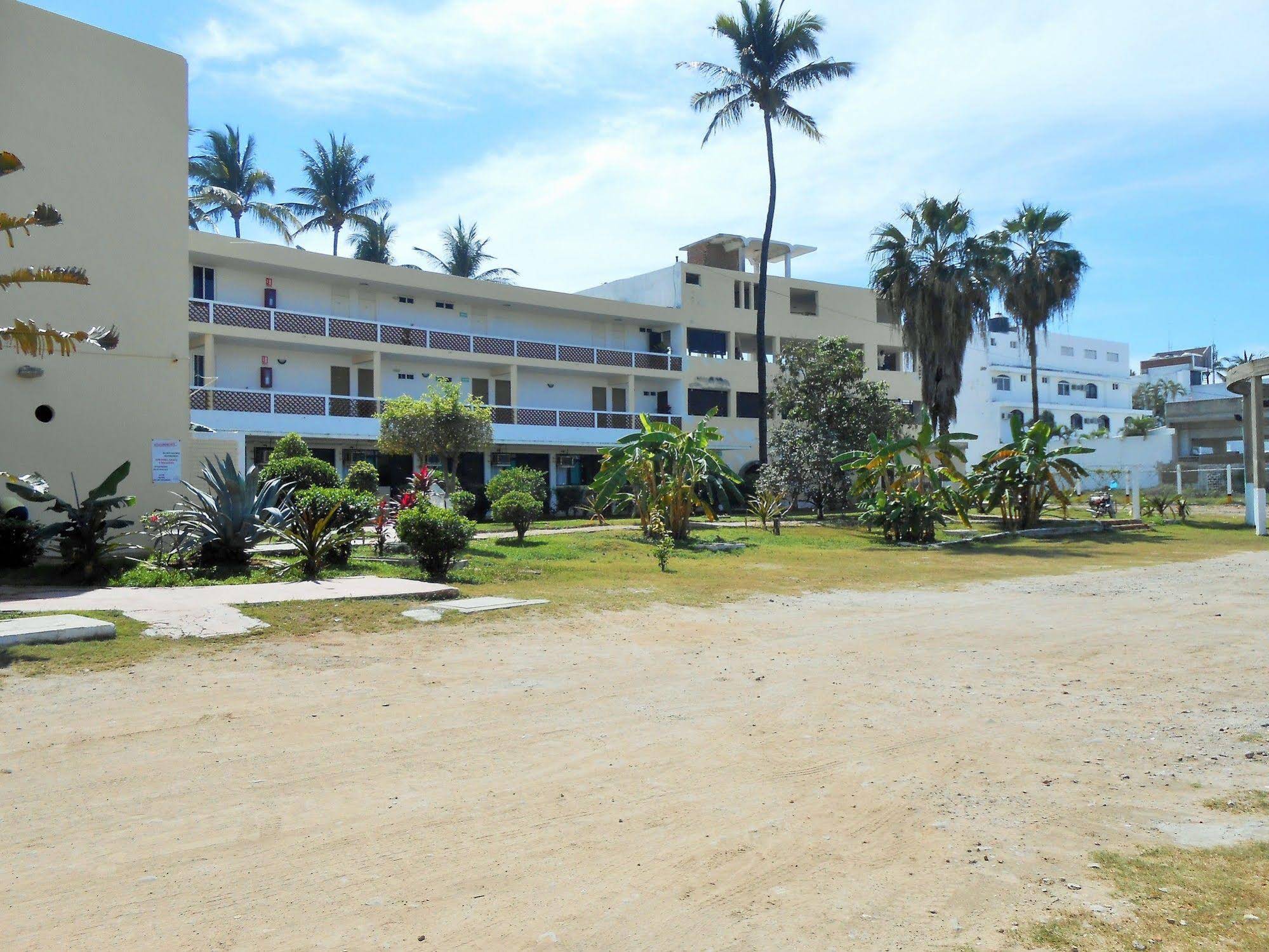 Hotel Las Jacarandas