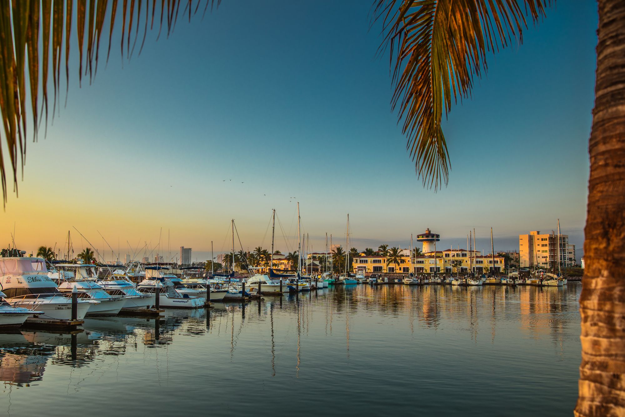 Isla Mazatlan Golden Resort