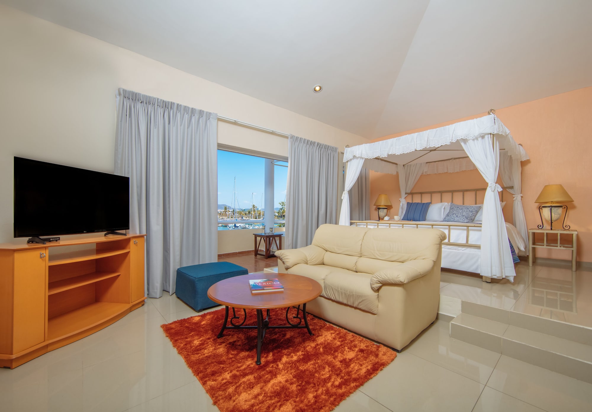 Isla Mazatlan Golden Resort