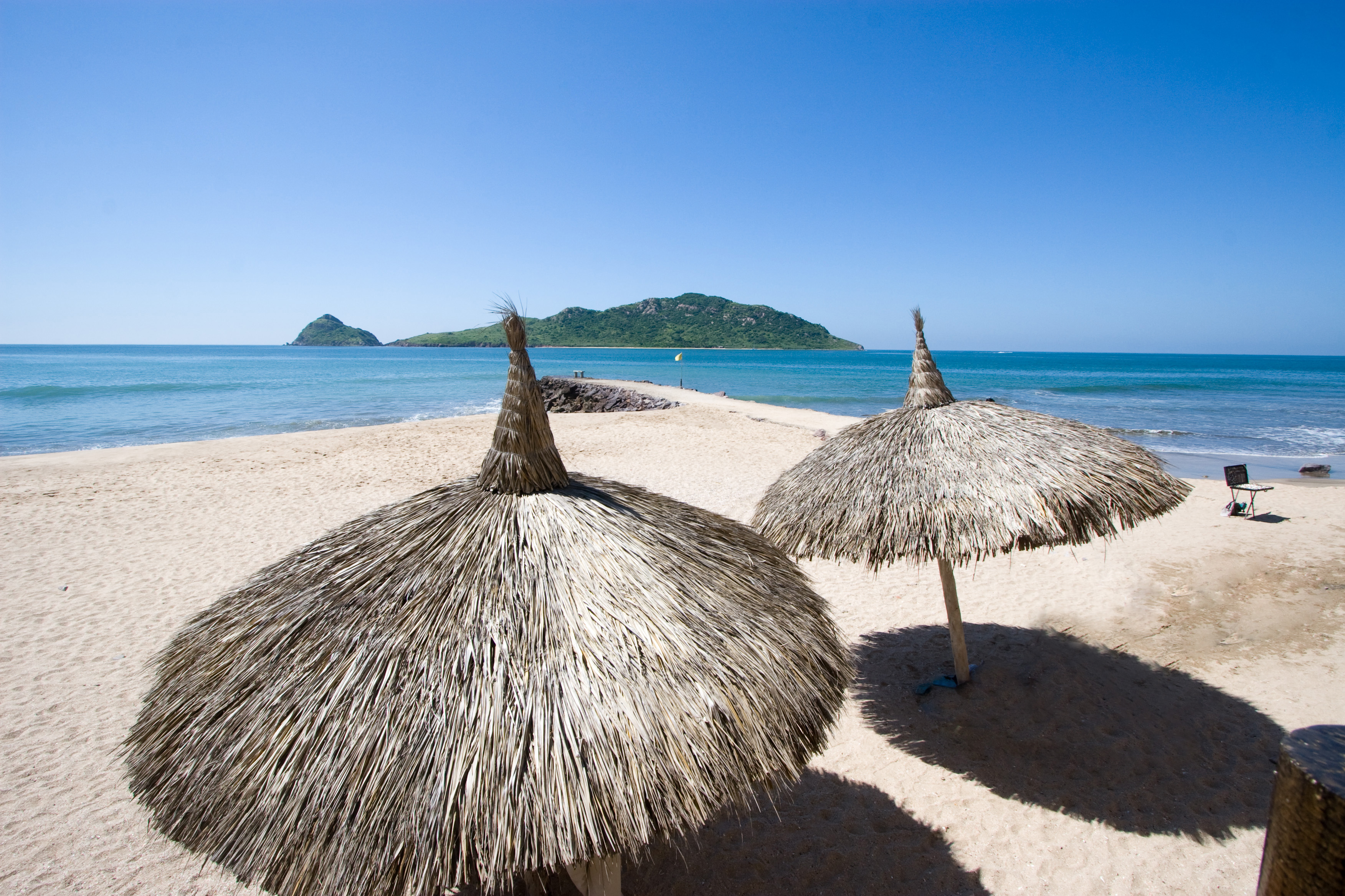 Las Flores Beach Resort