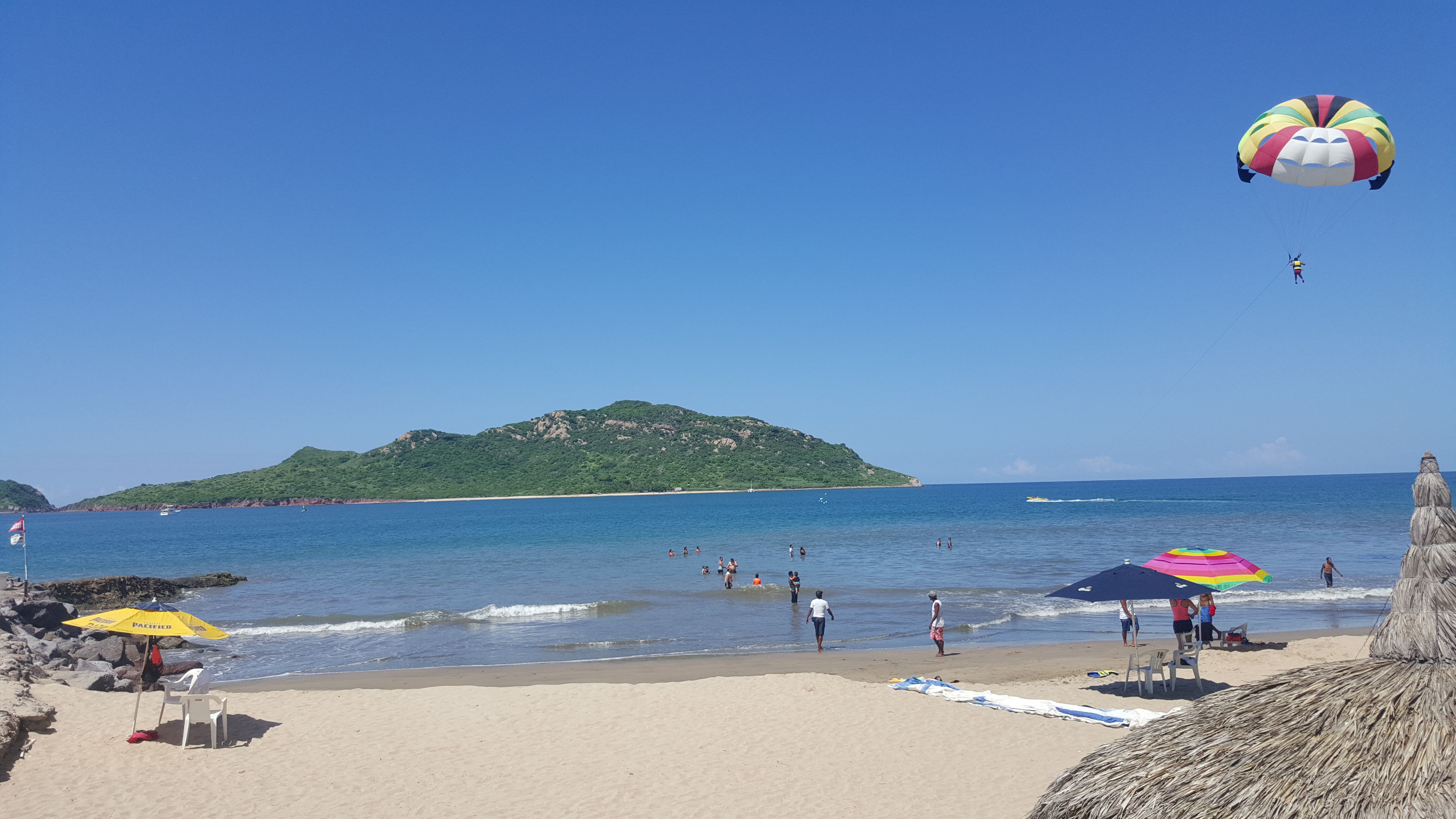 Las Flores Beach Resort