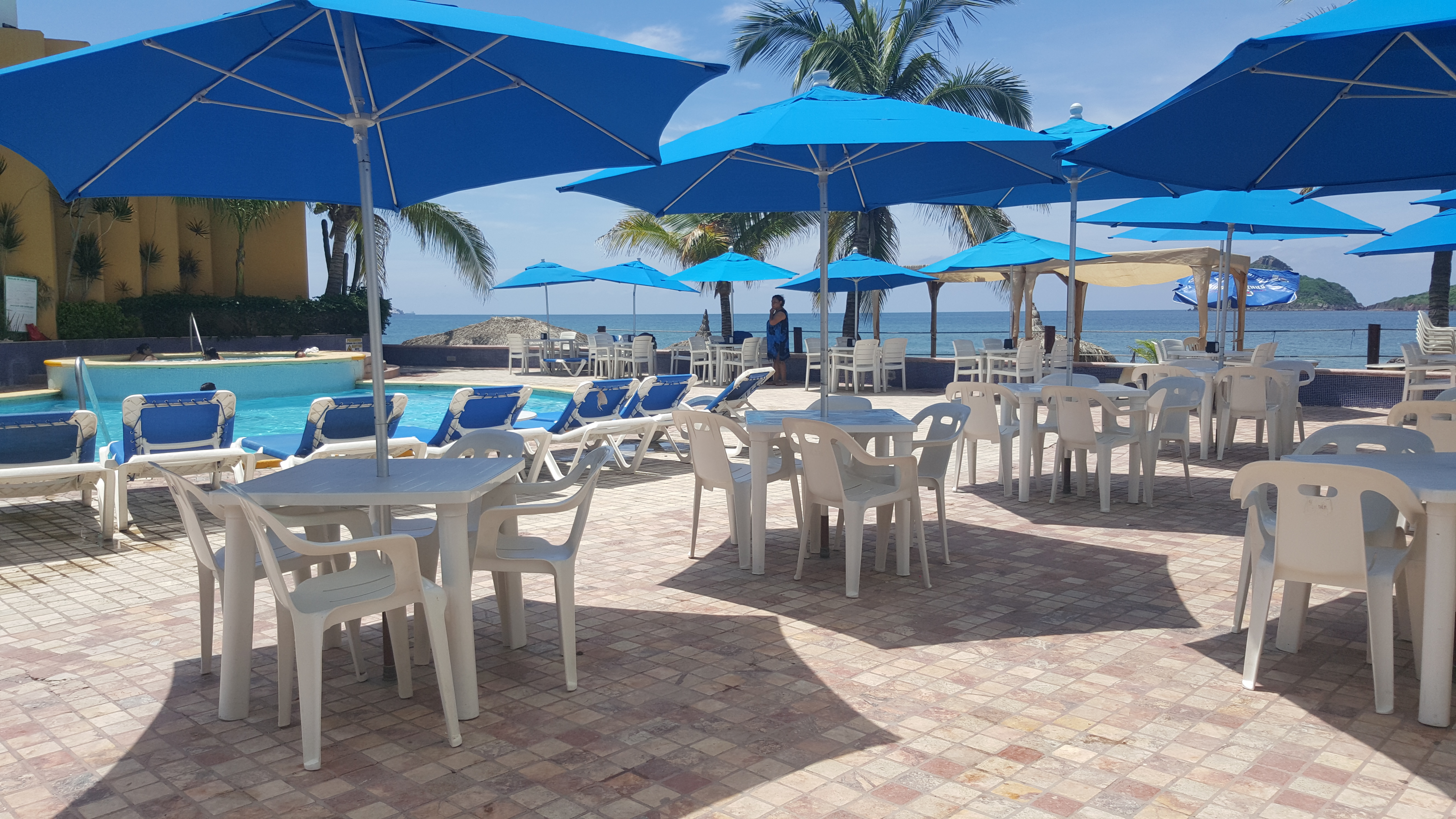 Las Flores Beach Resort