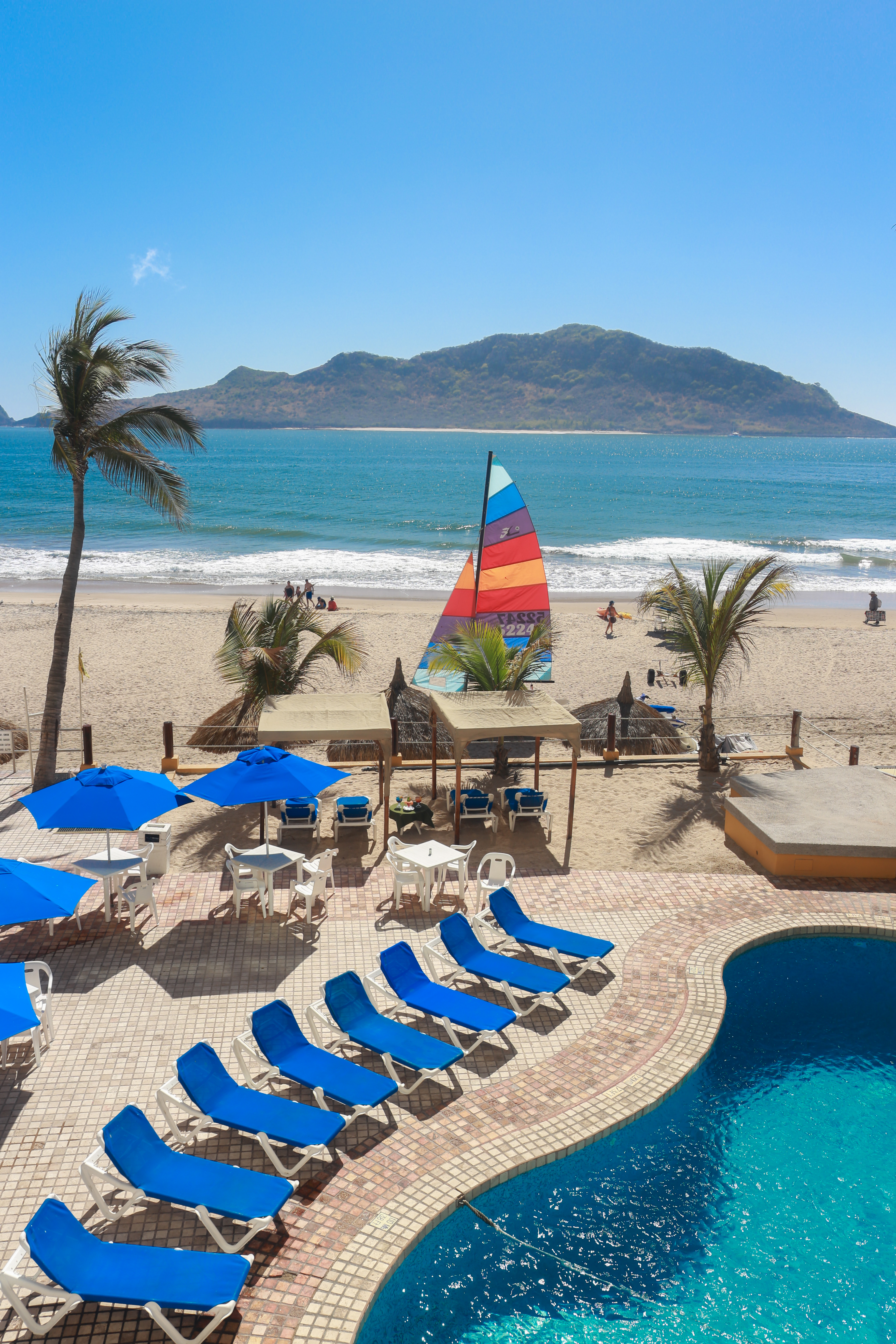Las Flores Beach Resort