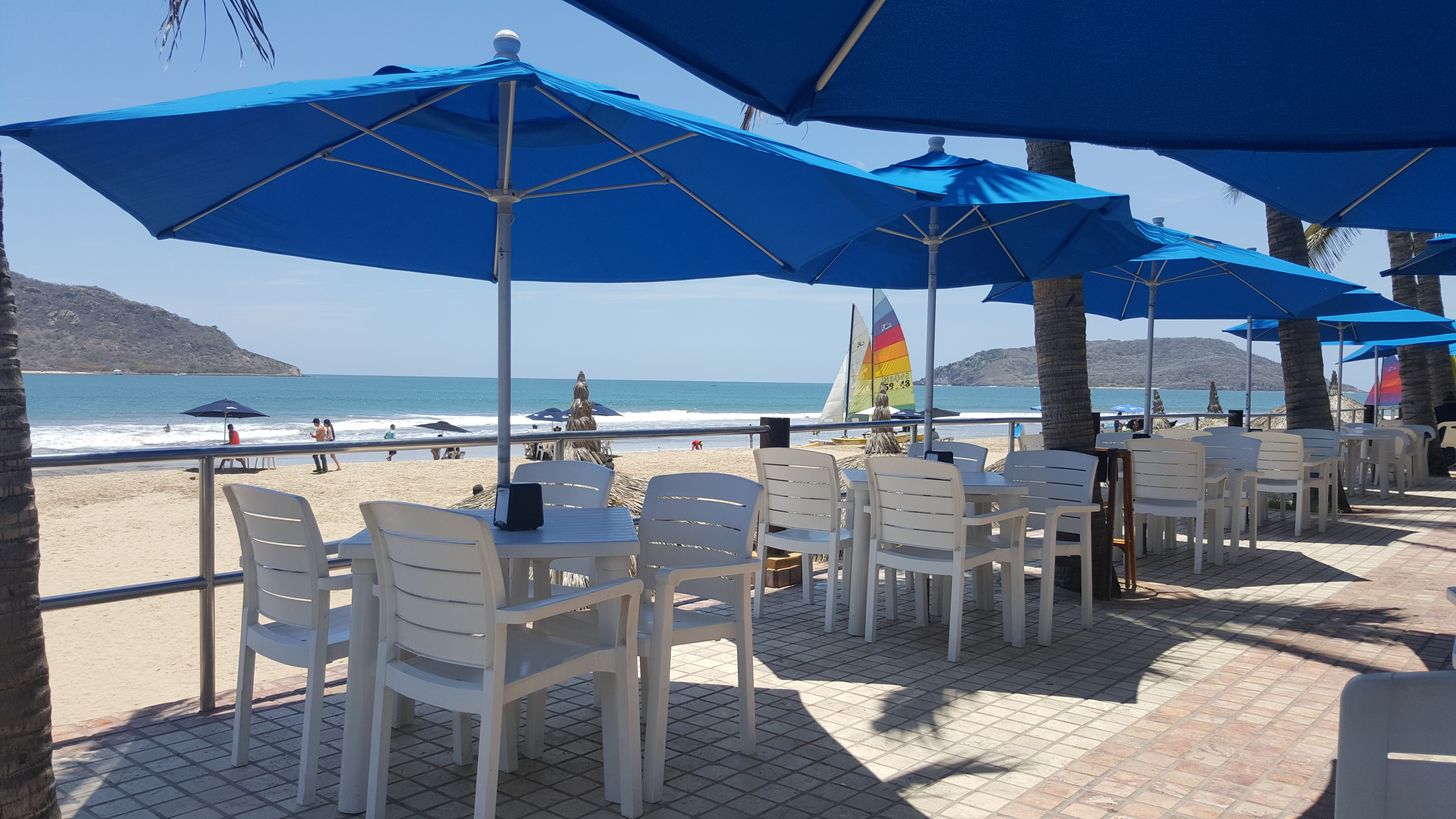 Las Flores Beach Resort