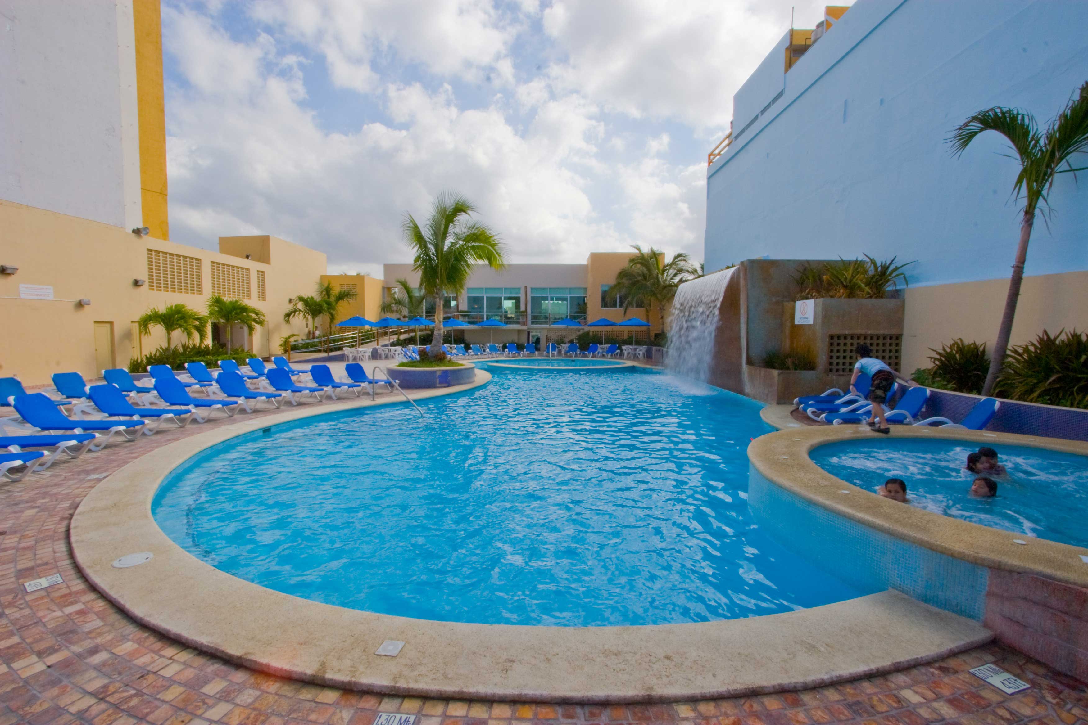 Las Flores Beach Resort