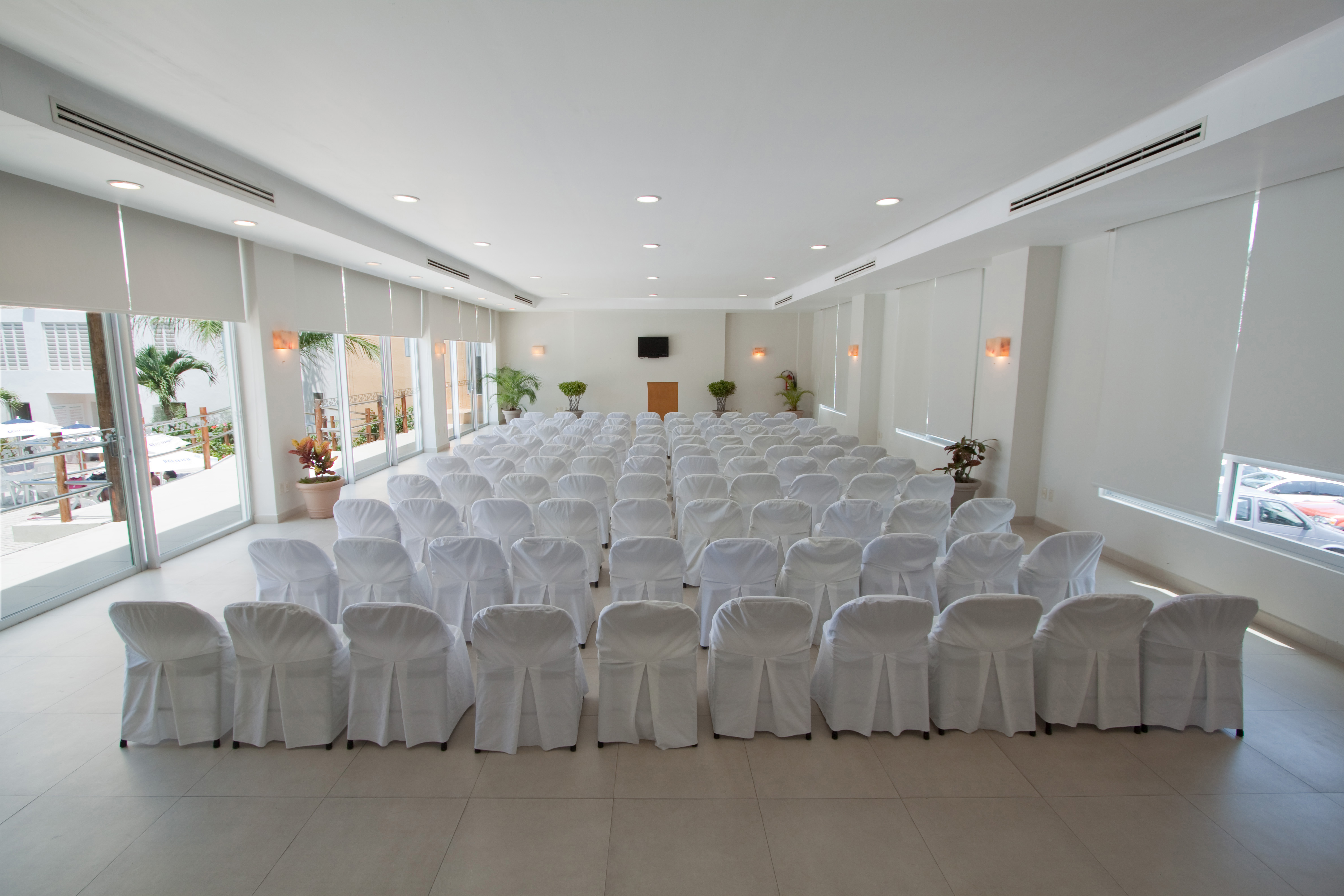 Las Flores Beach Resort