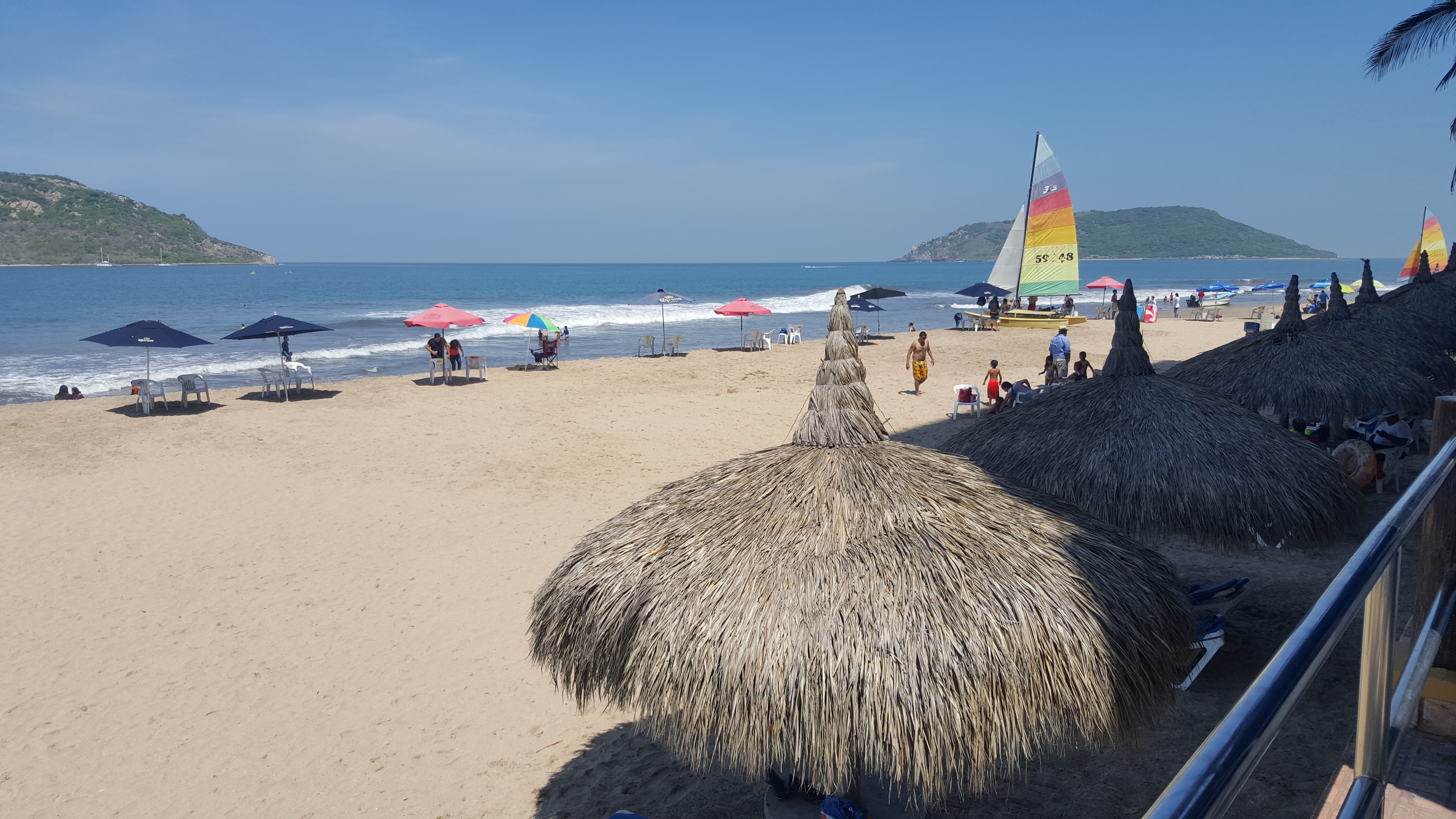 Las Flores Beach Resort