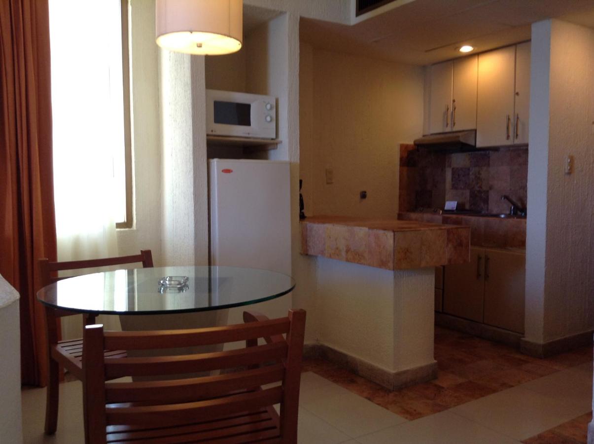 Luna Palace Hotel & Suites