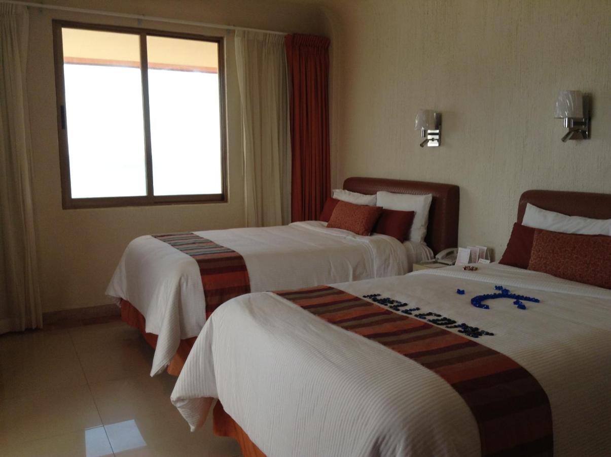 Luna Palace Hotel & Suites