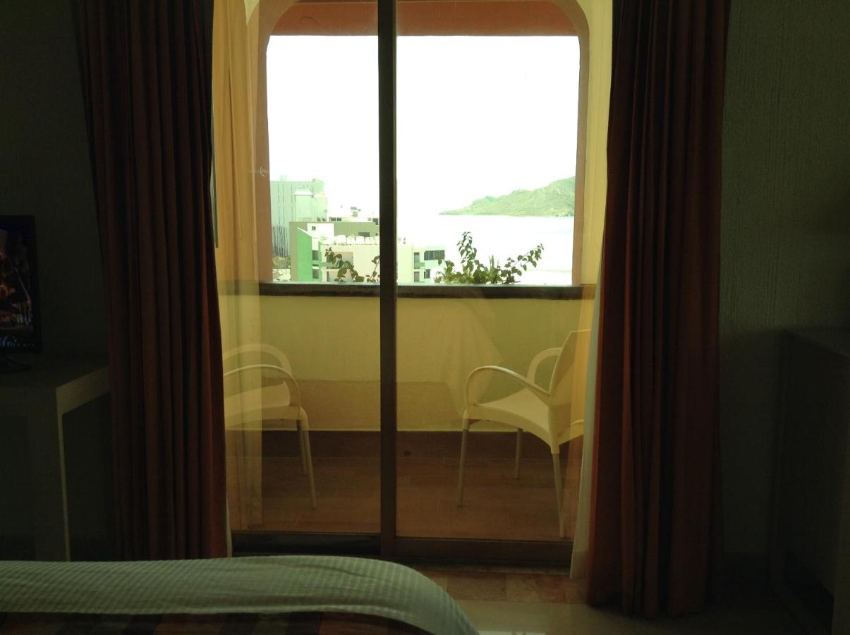 Luna Palace Hotel & Suites