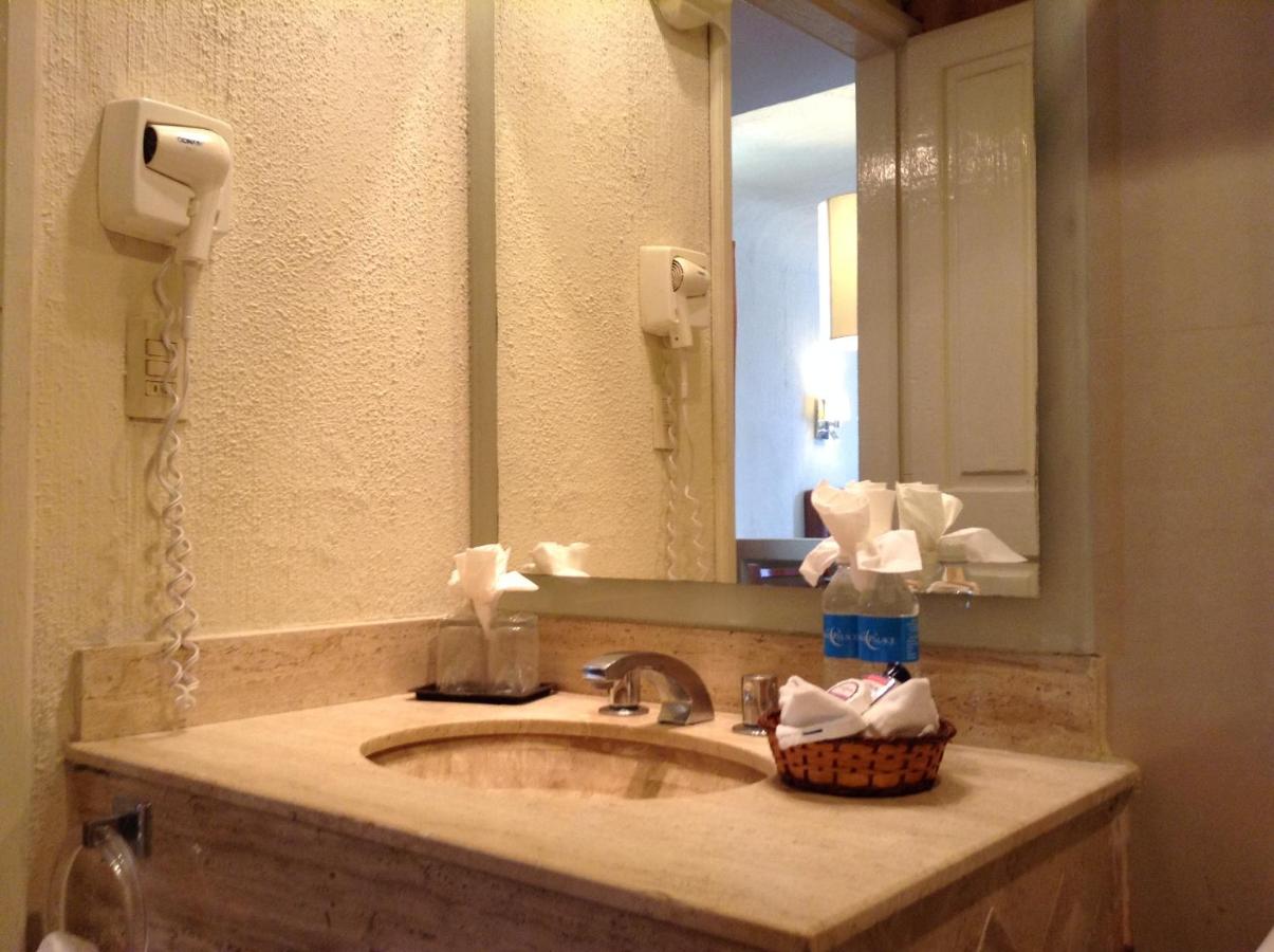 Luna Palace Hotel & Suites