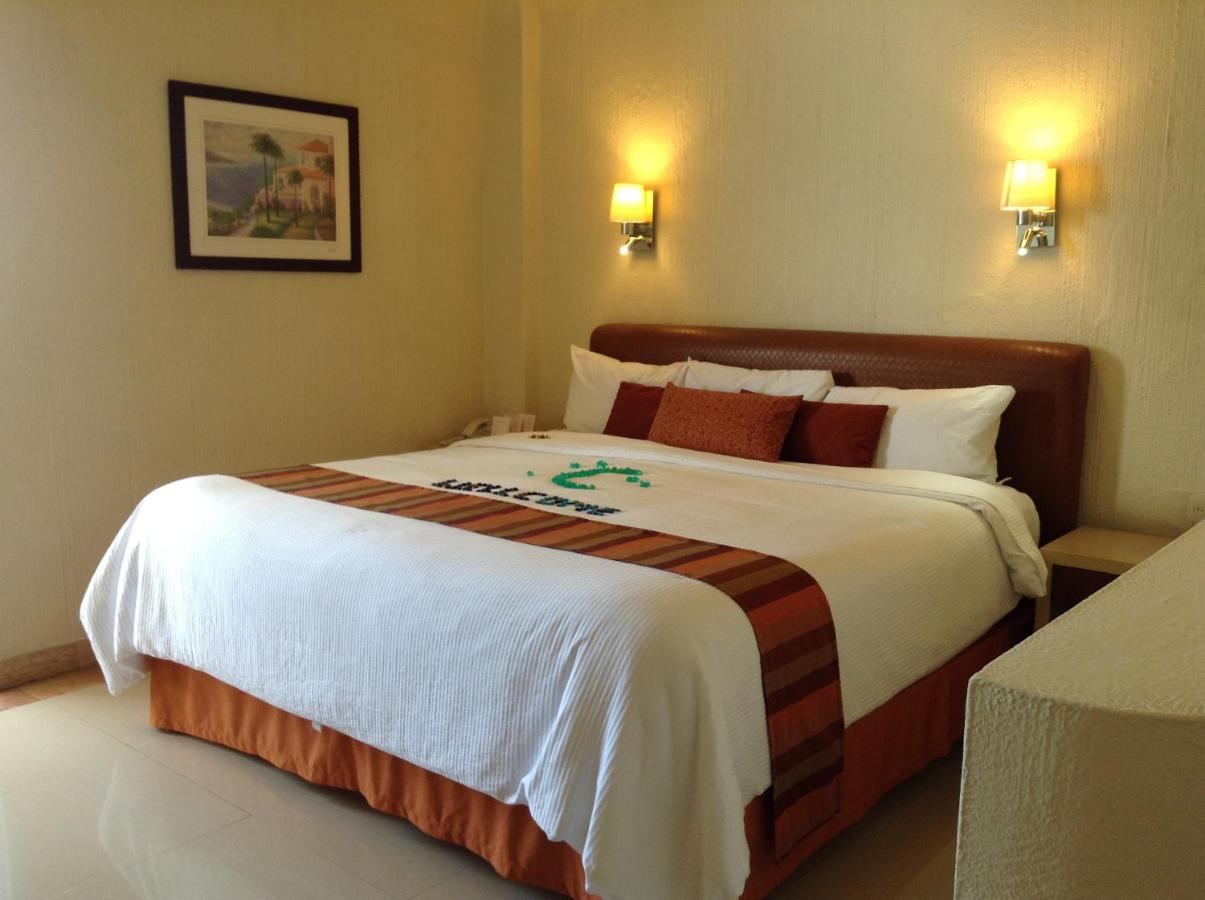 Luna Palace Hotel & Suites