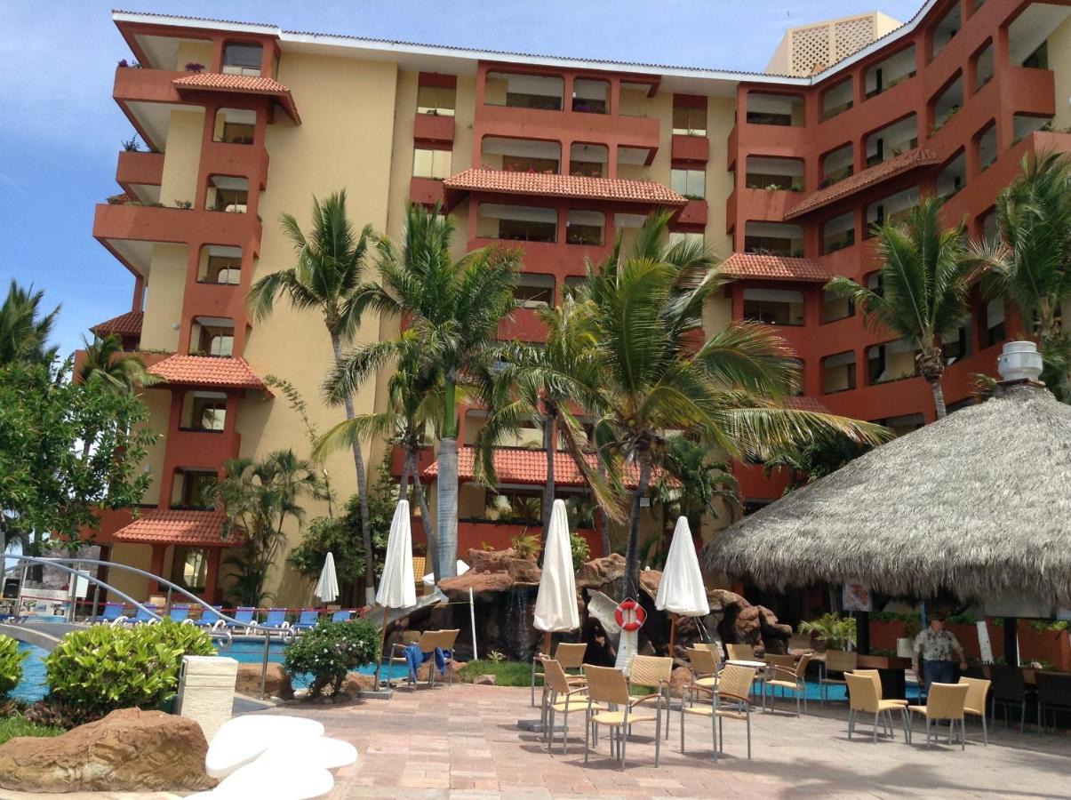 Luna Palace Hotel & Suites