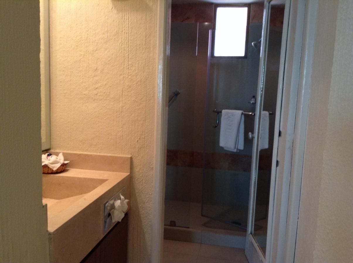 Luna Palace Hotel & Suites