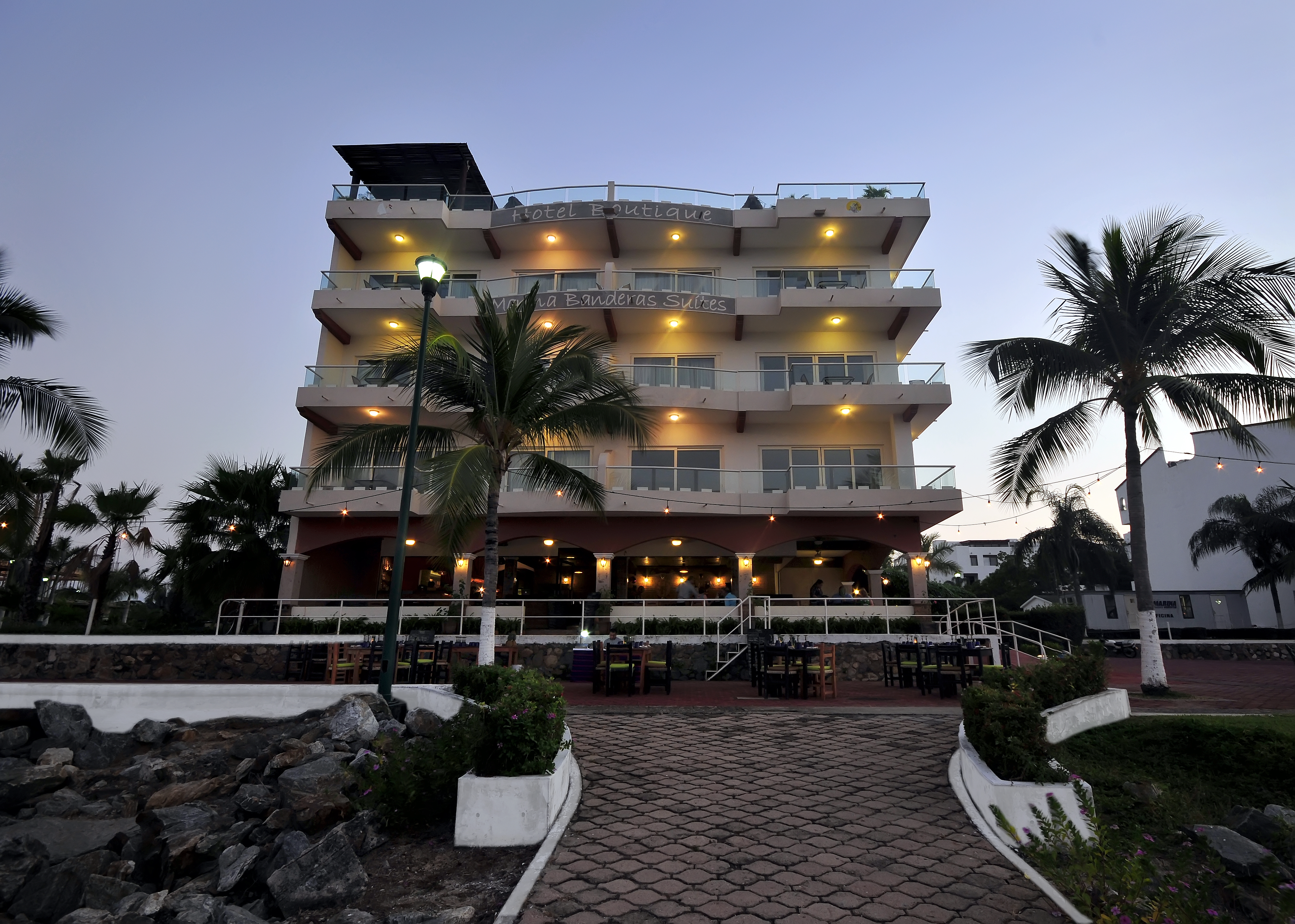 Marina Banderas Suites Hotel