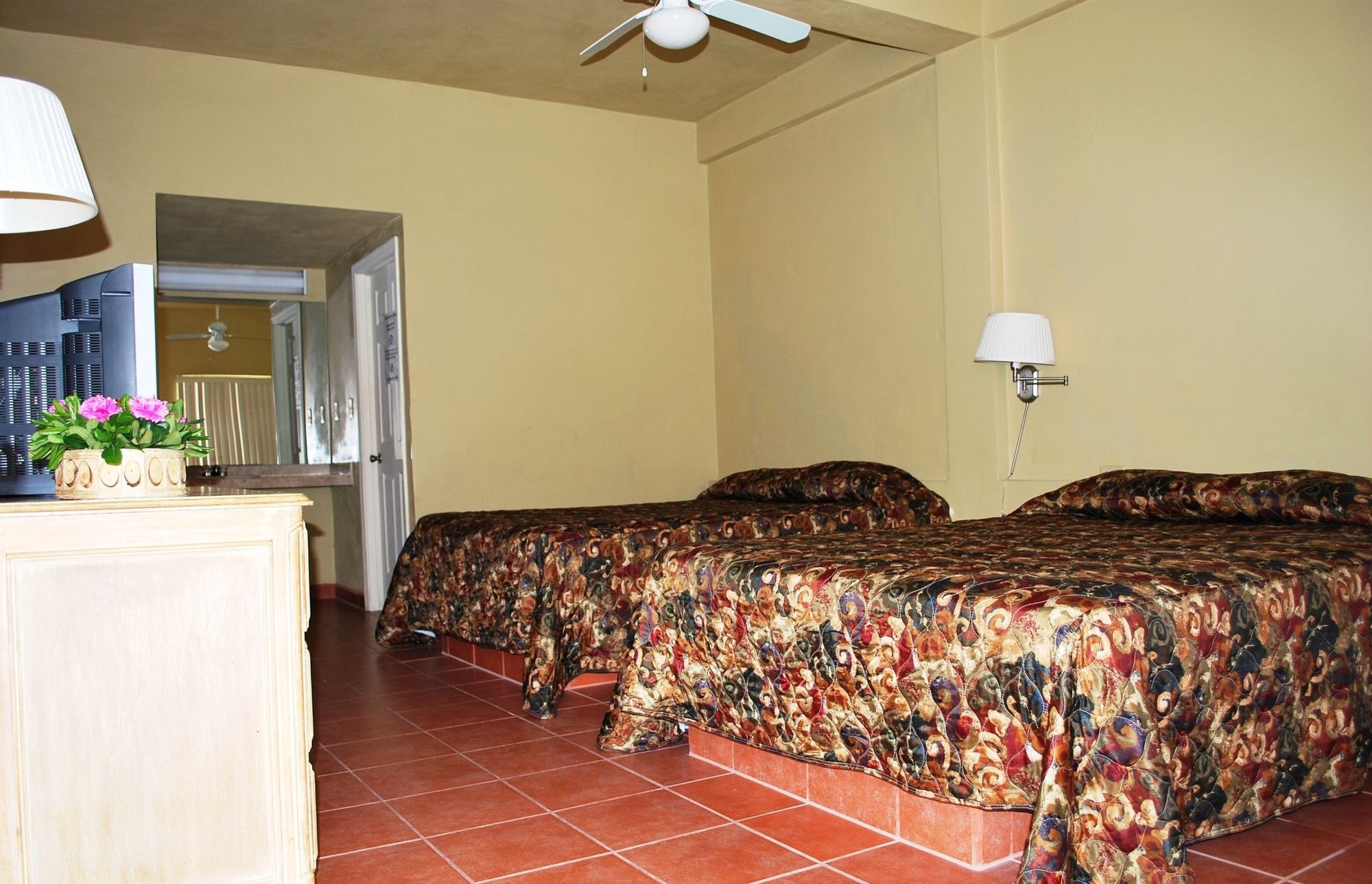 Baja Hotel