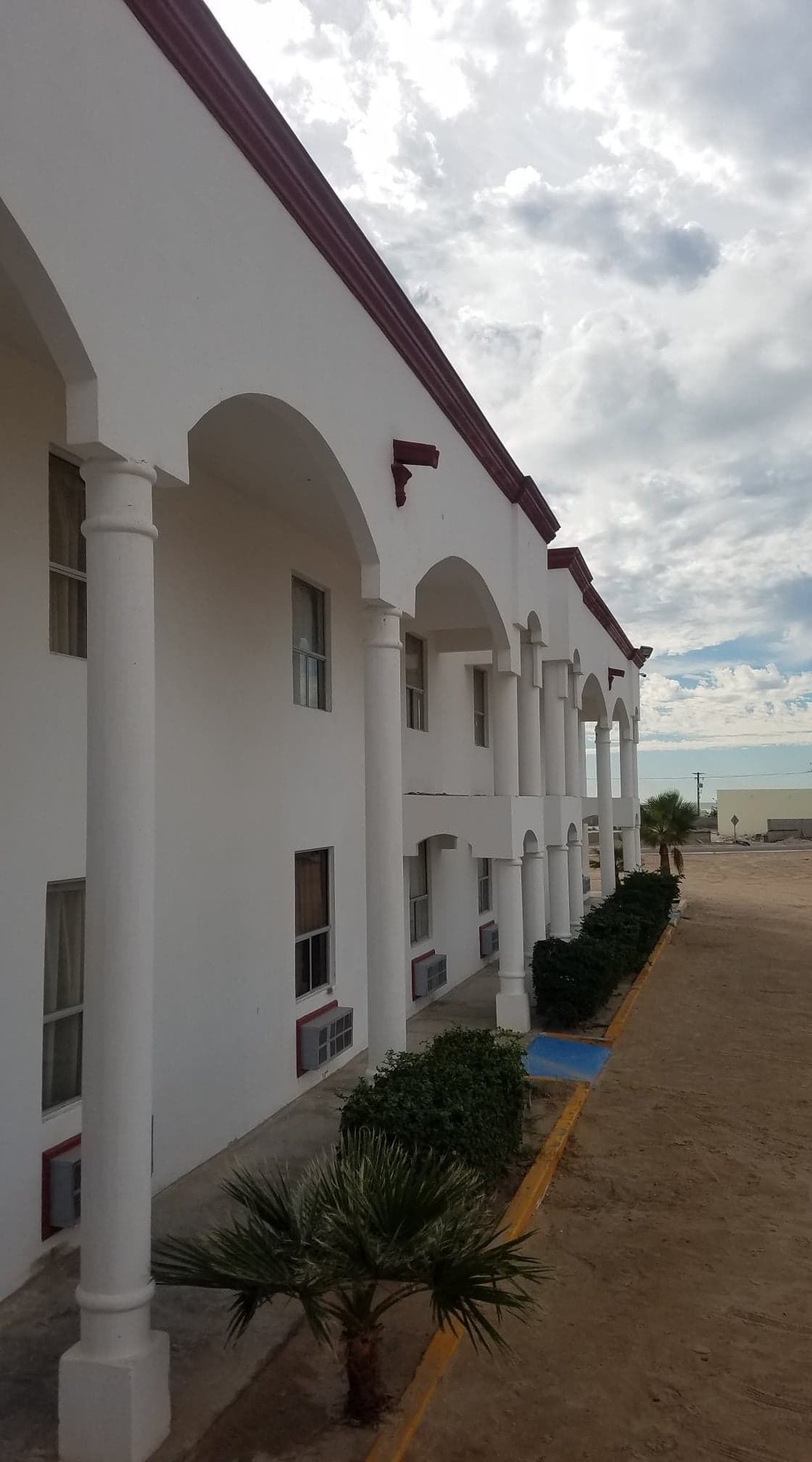 Best Western Laos Mar Hotel & Suites
